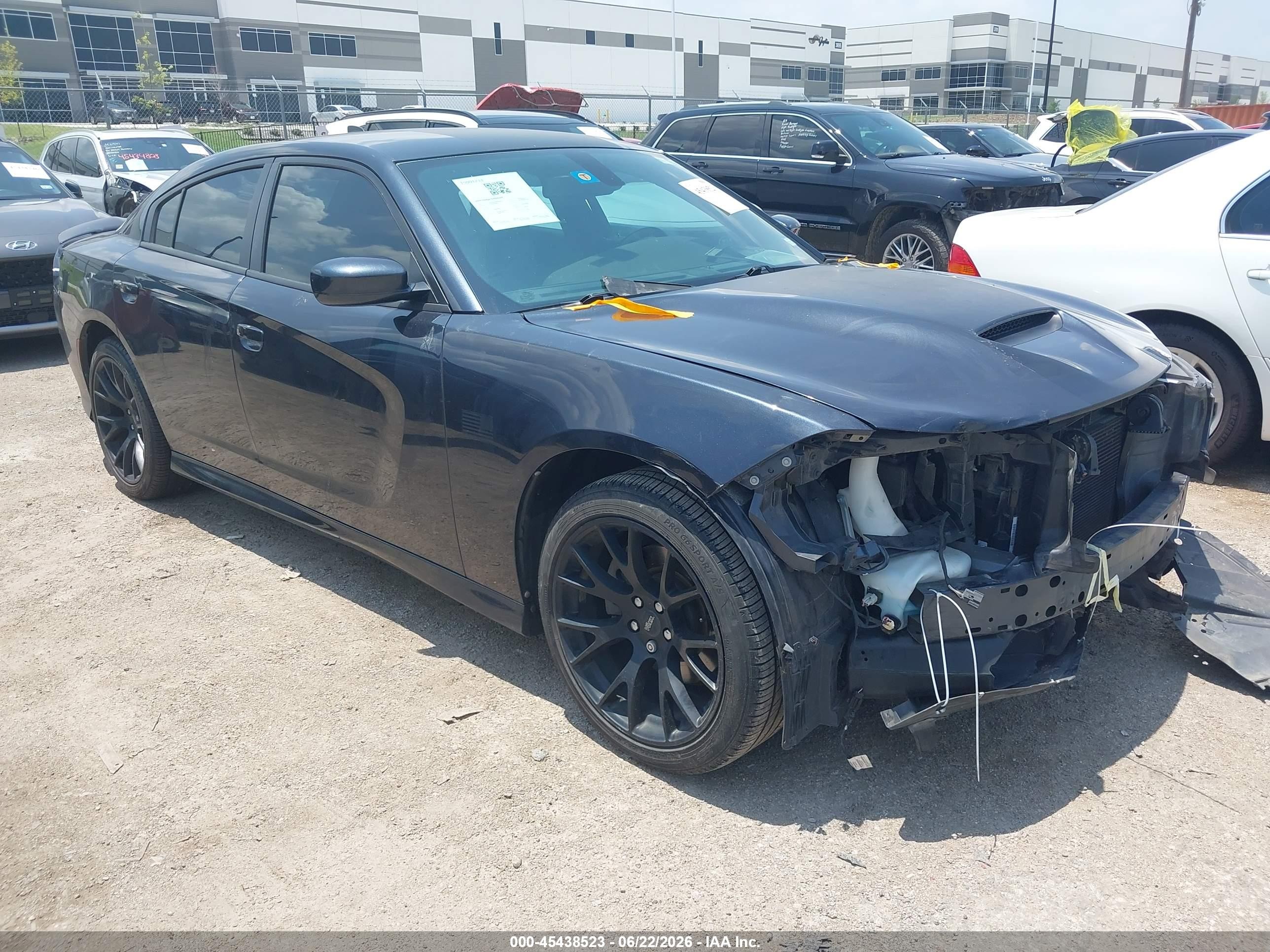 2019 Dodge Charger GT, VIN 2C3CDXHG9KH696551 — Front end