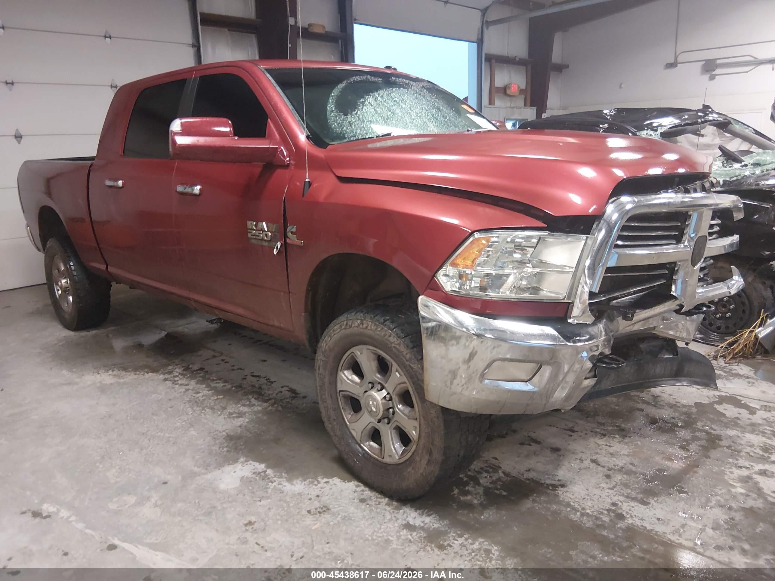 2015 Ram 2500 Big Horn, VIN 3C6UR5ML8FG570929 — Front end