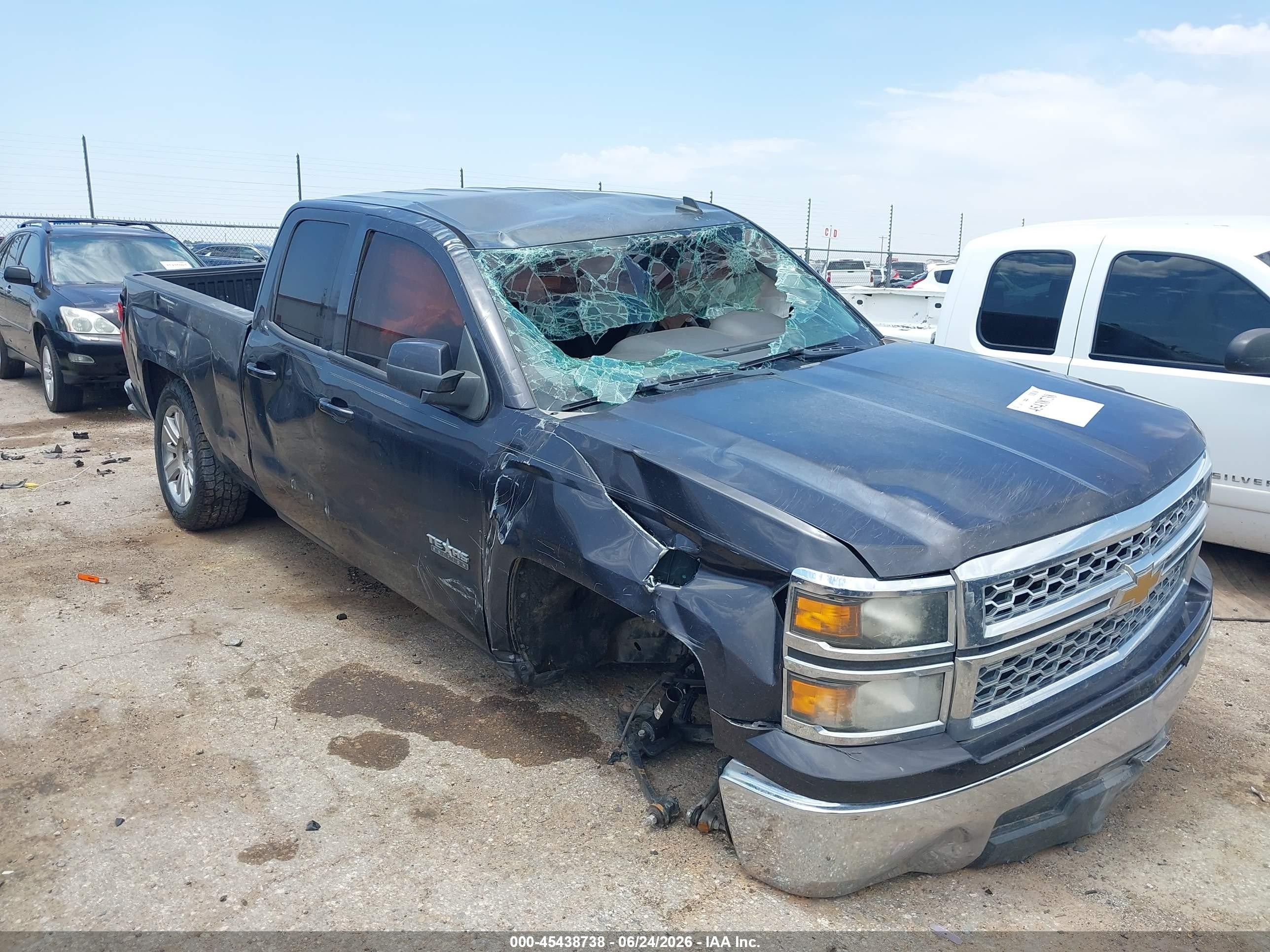 2014 Chevrolet Silverado 1500 LT, VIN 1GCRCREH1EZ257155 — Rollover