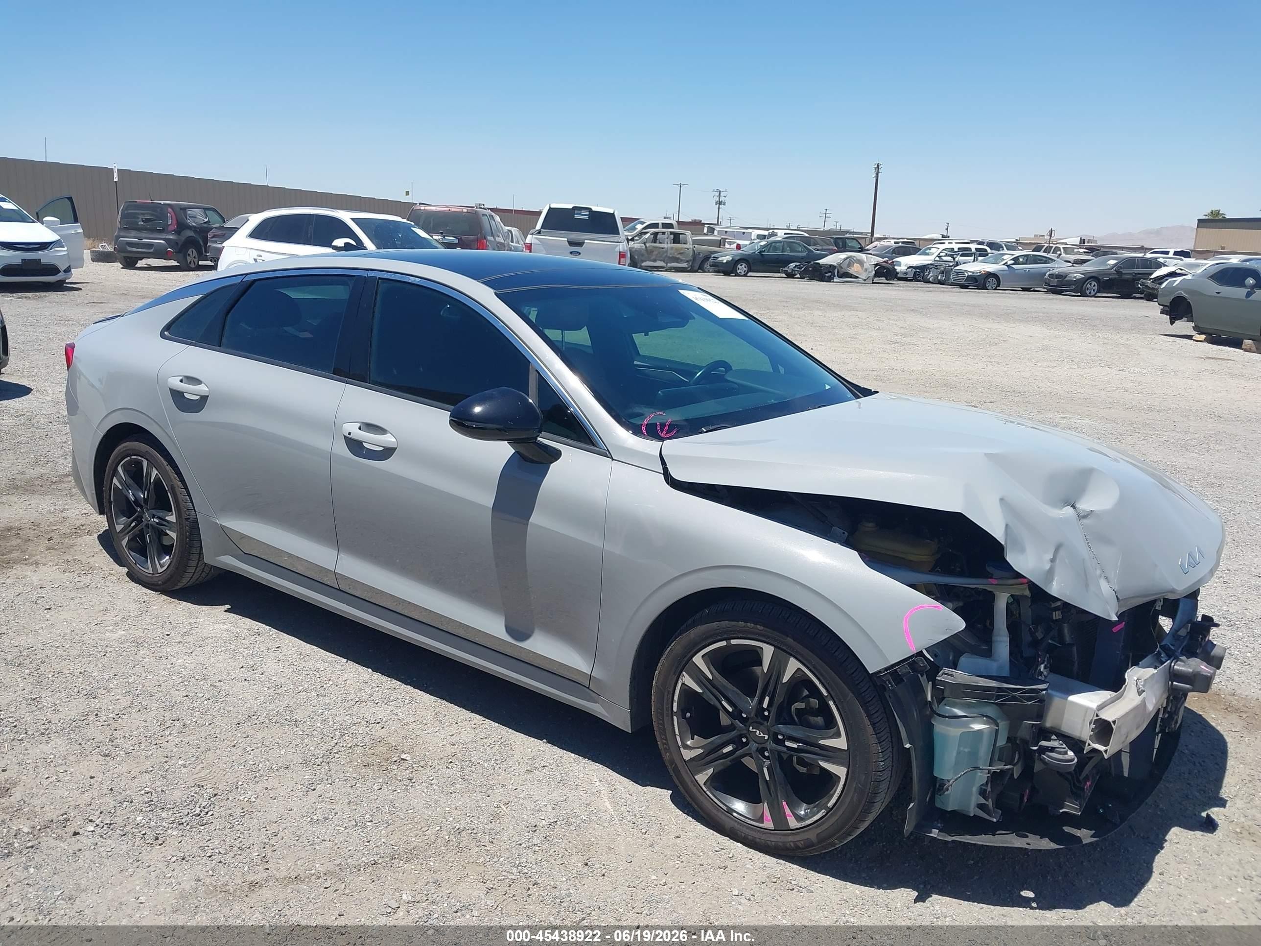 2022 Kia K5 GT-Line, VIN 5XXG64J23NG118456 — Front end