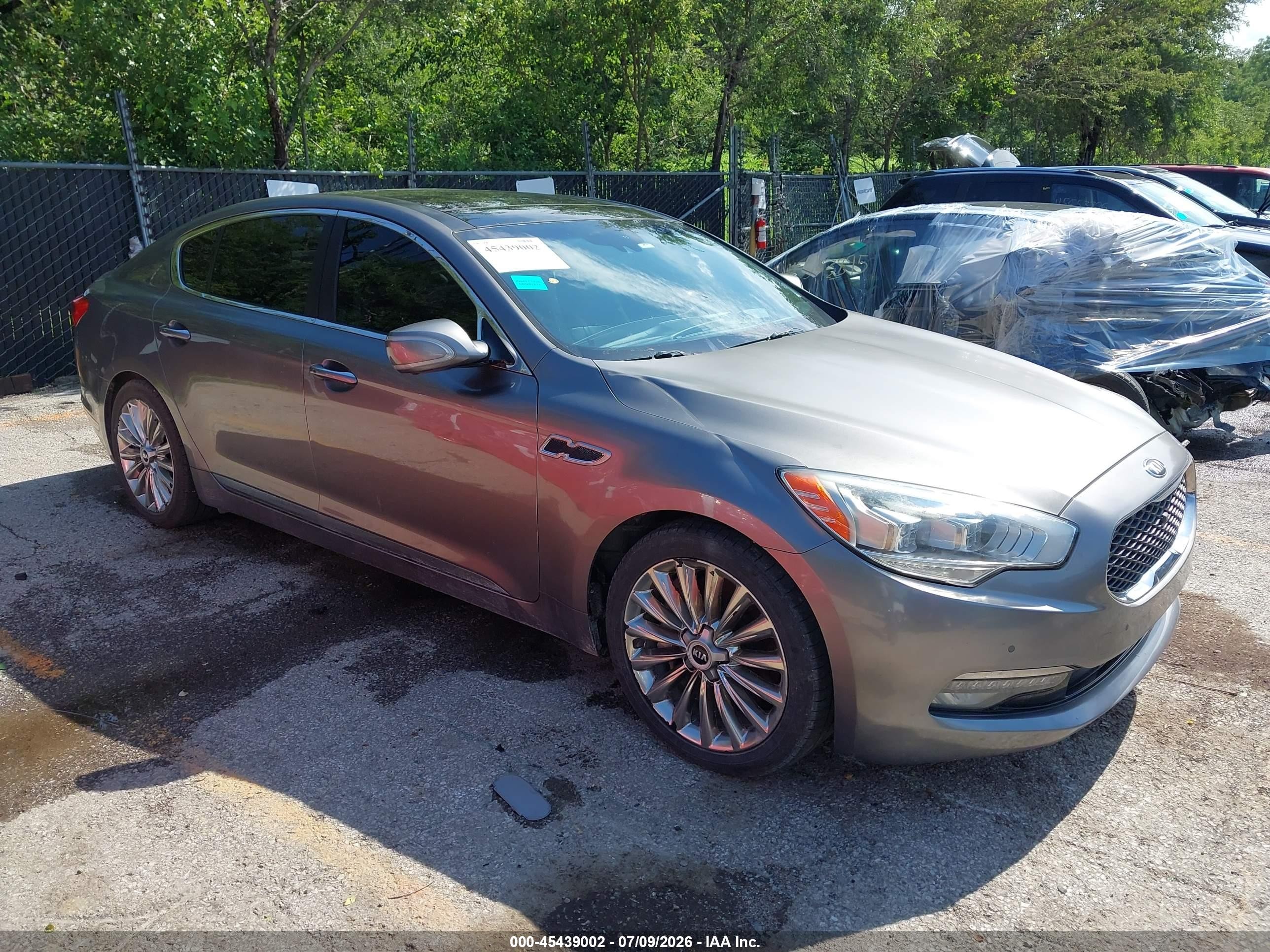 2015 Kia K900 Luxury, VIN KNALW4D42F6021046 — Front end