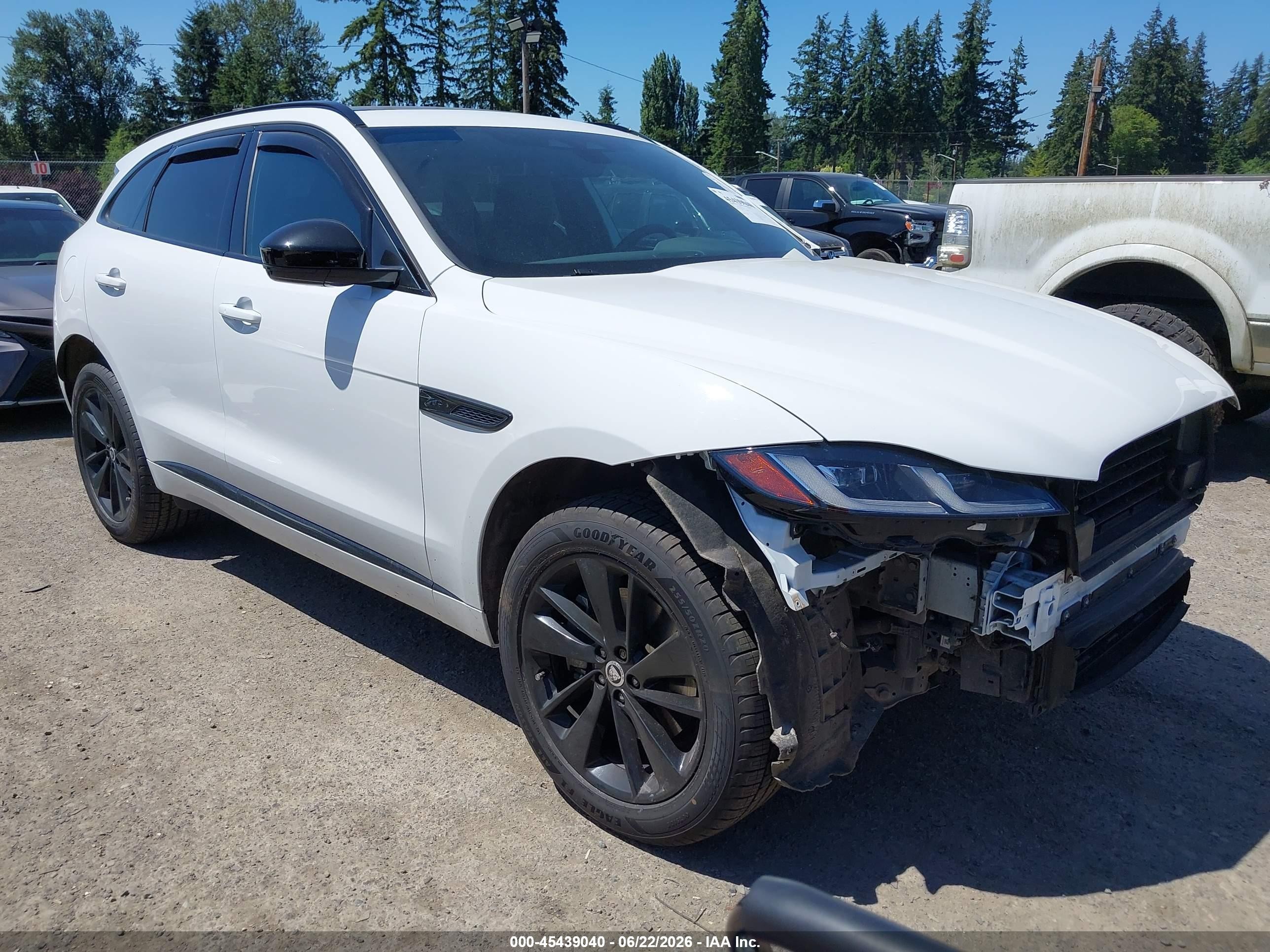 2024 Jaguar F-Pace R-Dynamic S, VIN SADCT2EX4RA727661 — Front end