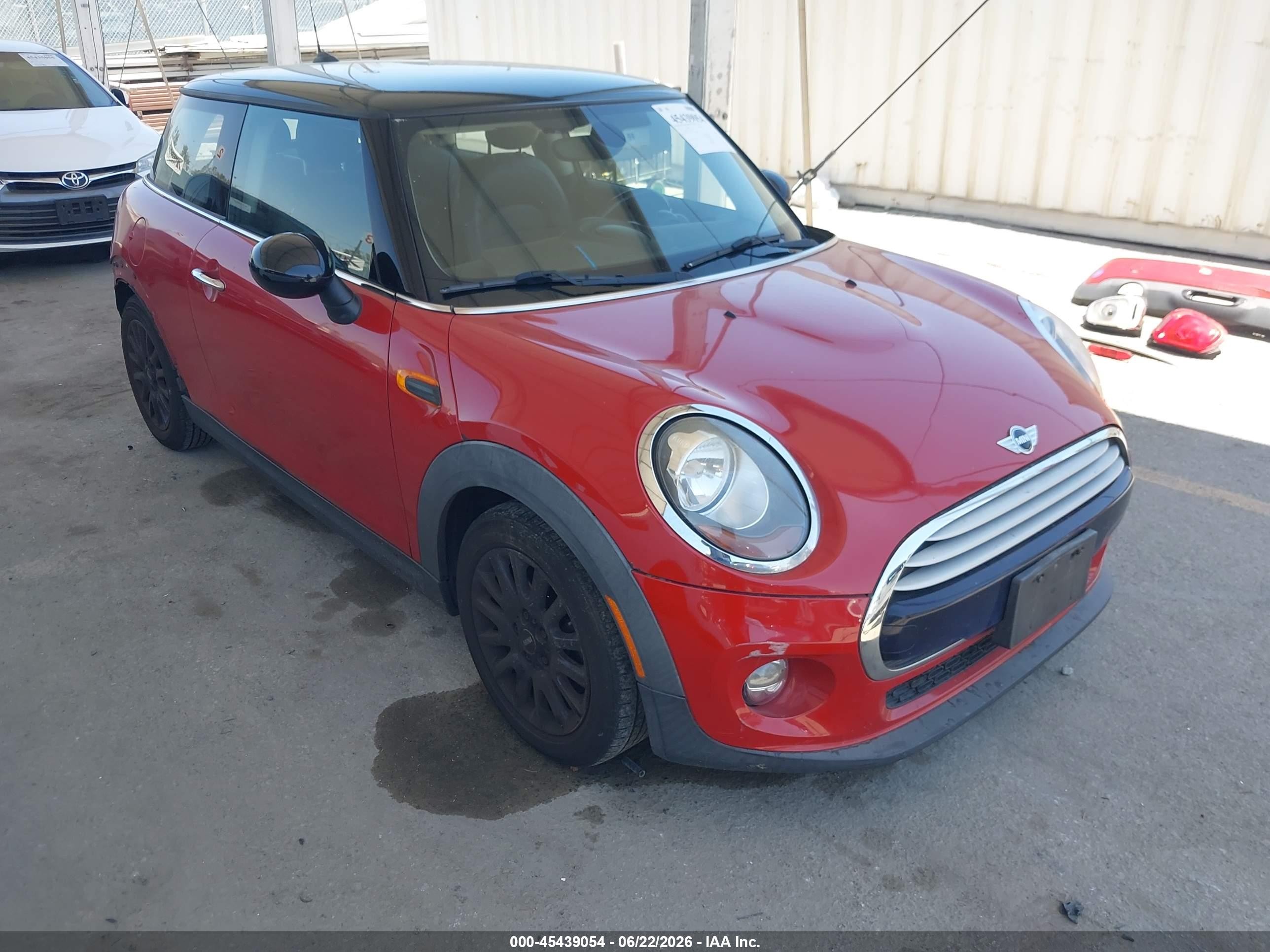 2015 MINI Hardtop, VIN WMWXM5C57FT941375 — Зад