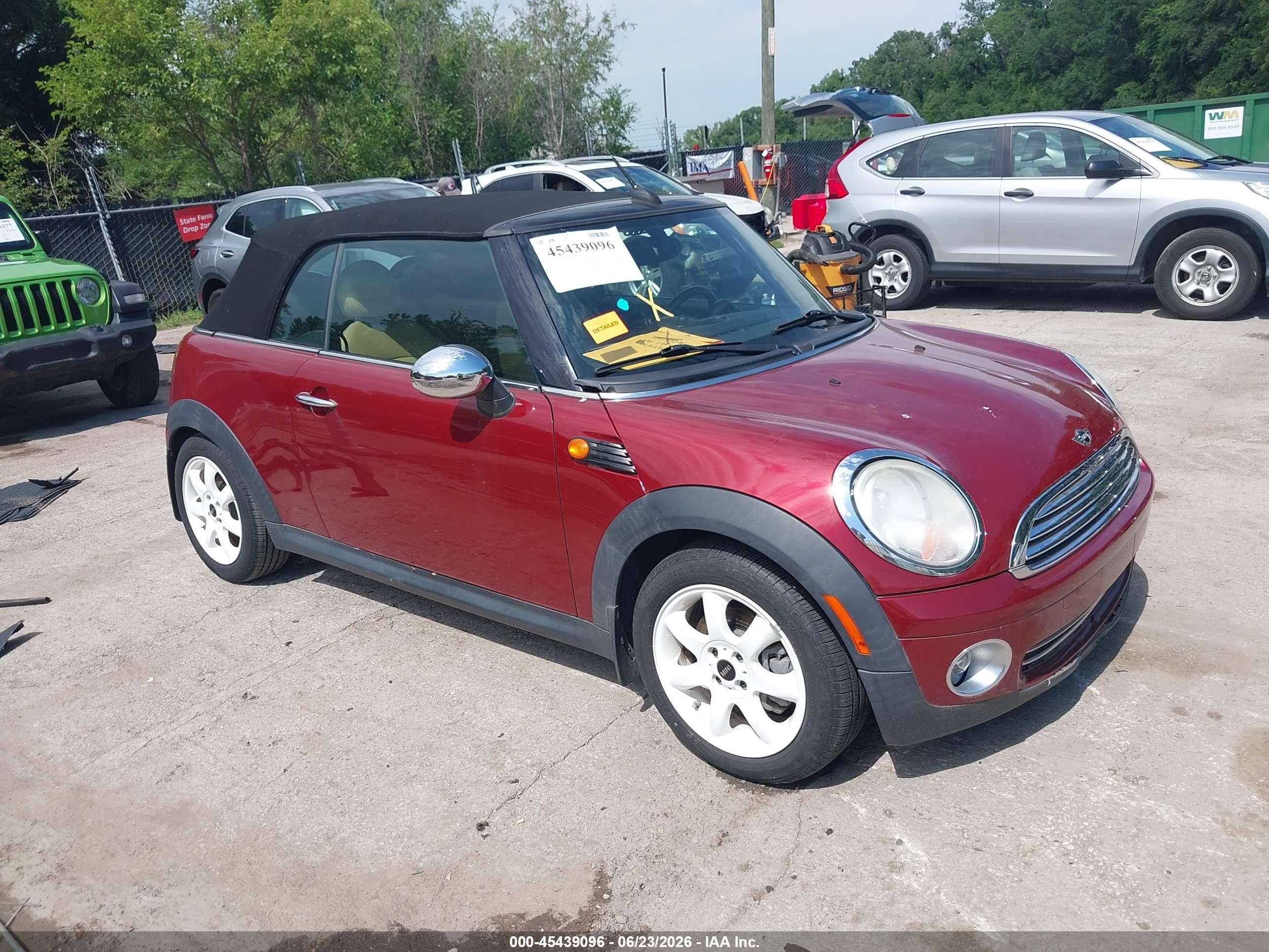 2010 MINI Convertible, VIN WMWMR3C5XATU98799 — Front end