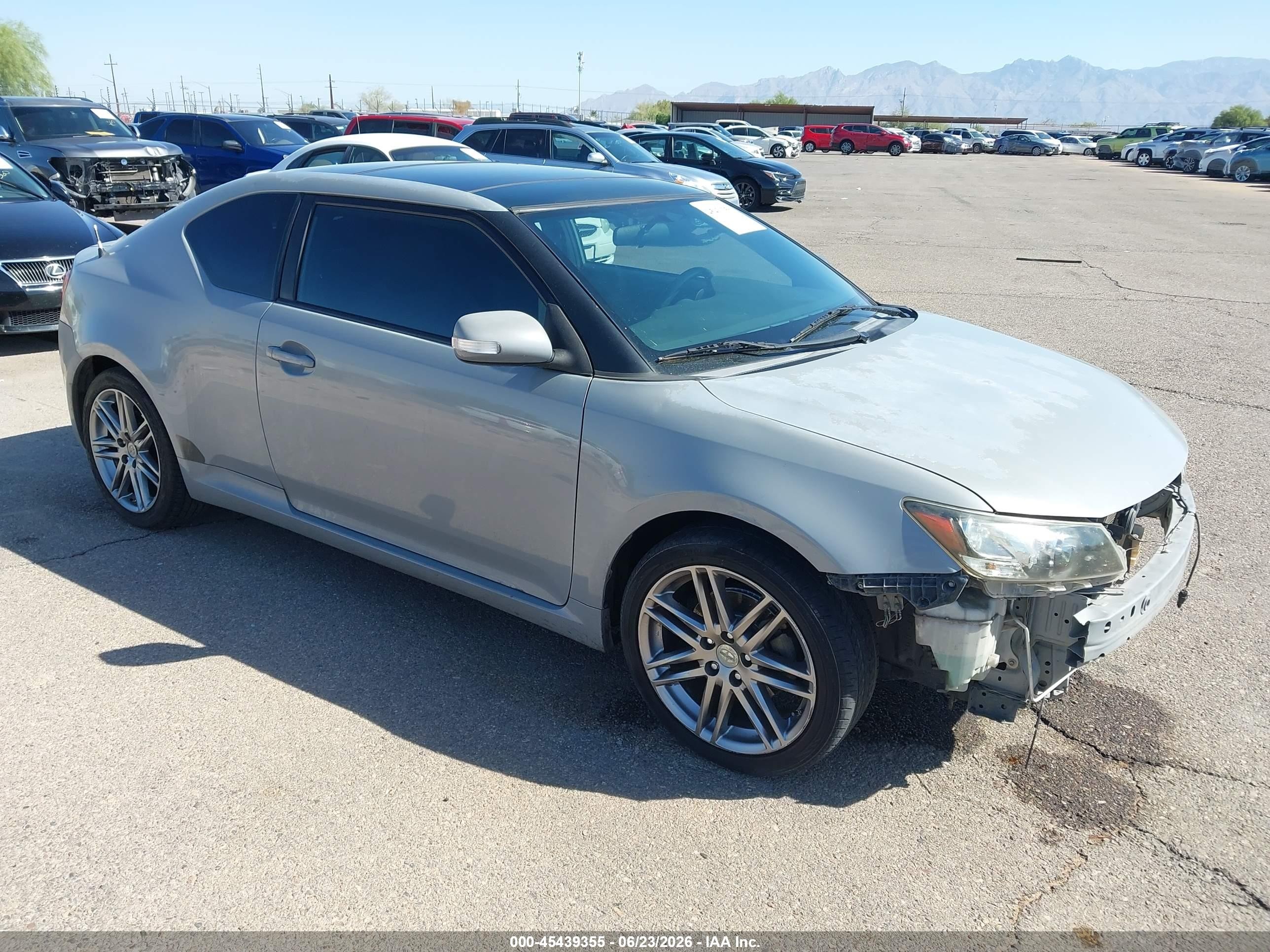 2012 Scion tC, VIN JTKJF5C7XC3024567 — Front end