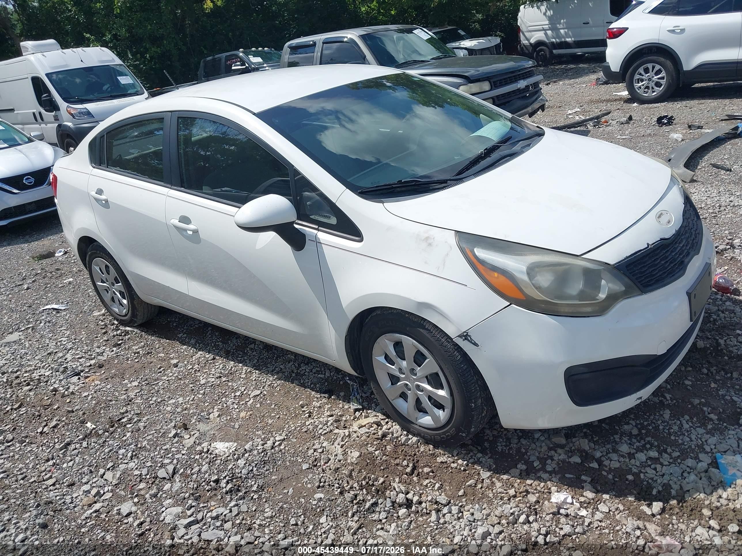 2013 Kia Rio LX, VIN KNADM4A37D6305520 — Front end