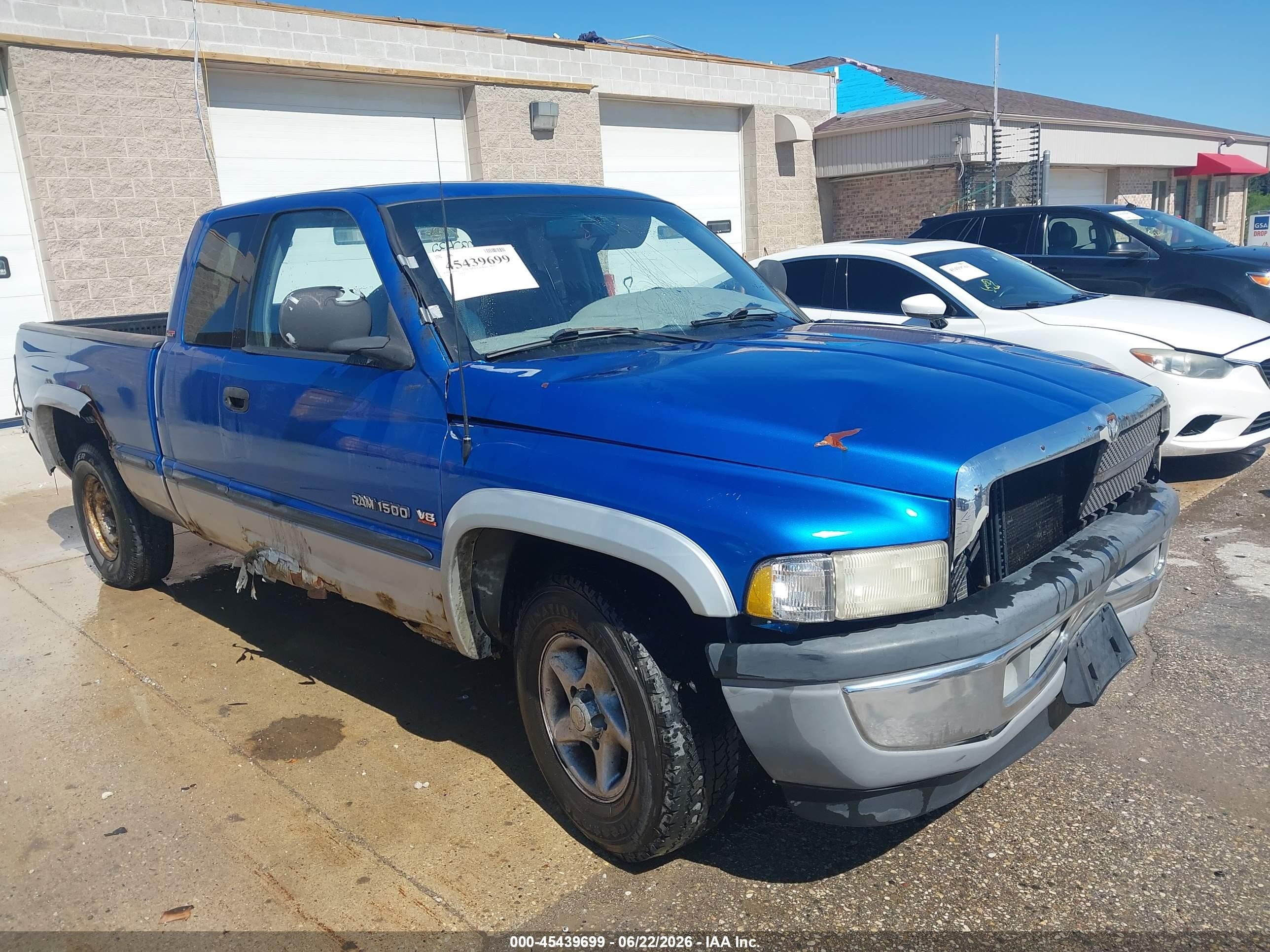 1998 Dodge 1500, VIN 1B7HC13Y8WJ232432 — Normal wear