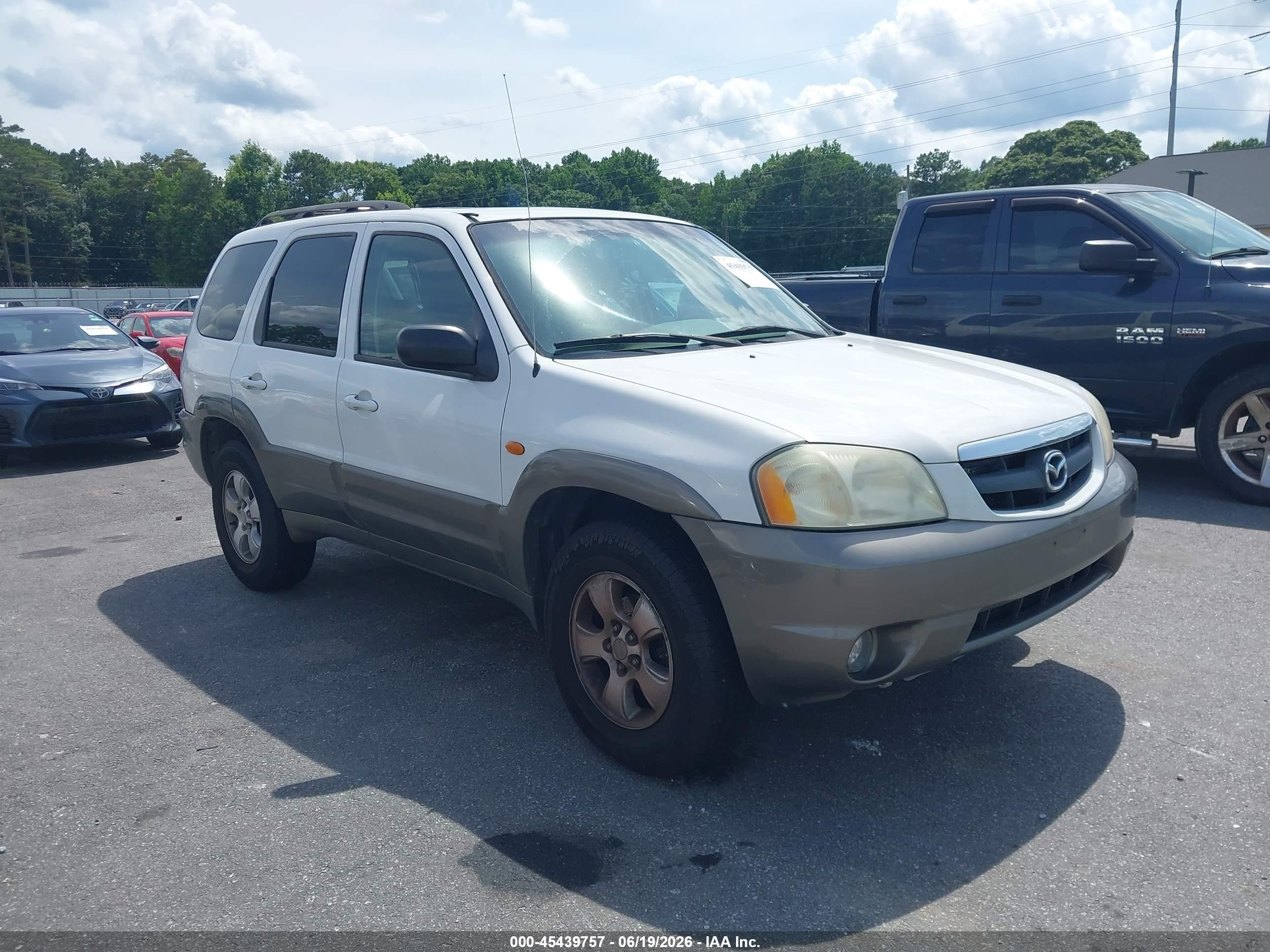 2001 Mazda Tribute LX, VIN 4F2CU09111KM24855 — Normal wear