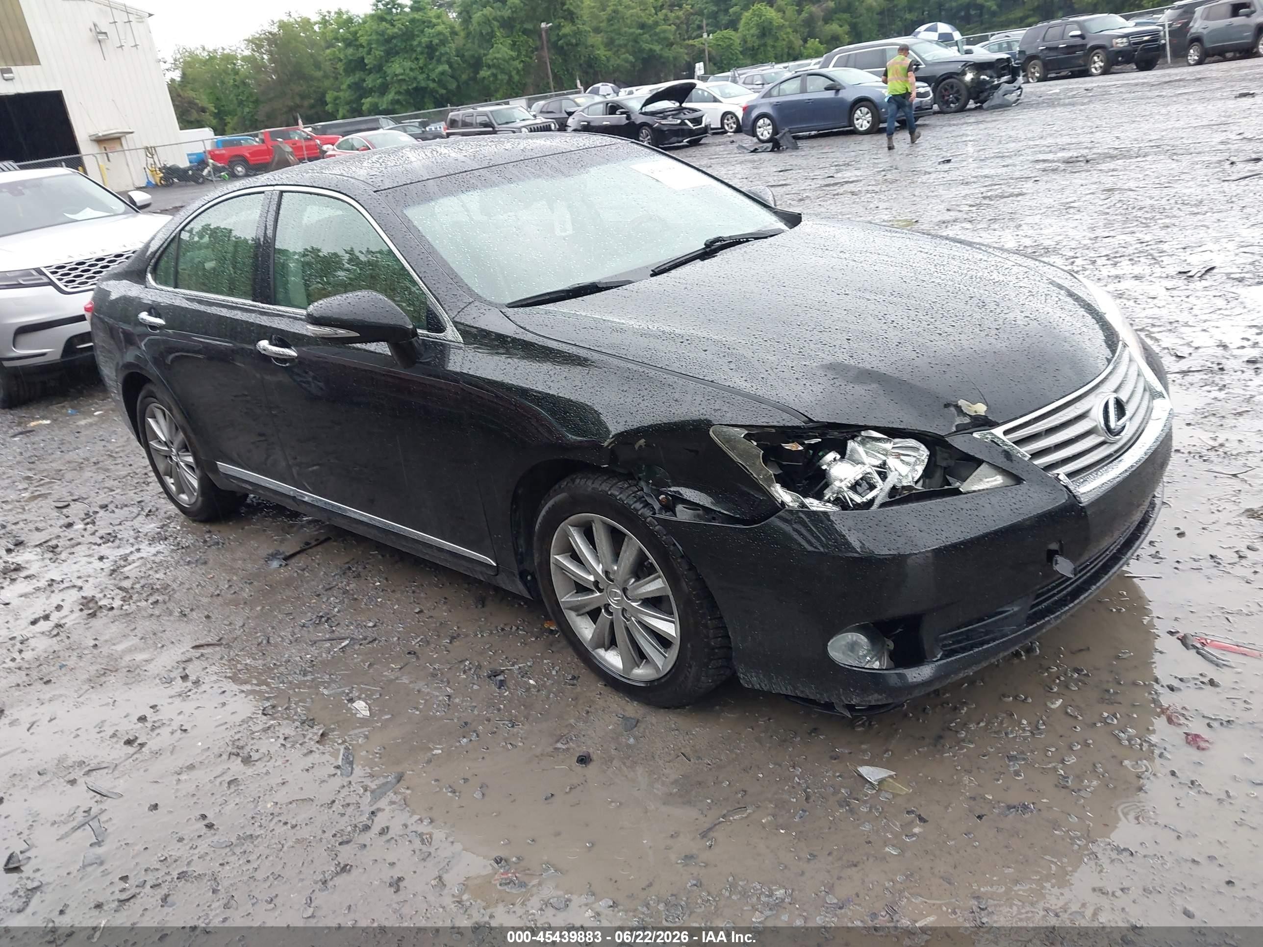 2012 Lexus ES 330, VIN JTHBK1EG4C2483255 — Front end