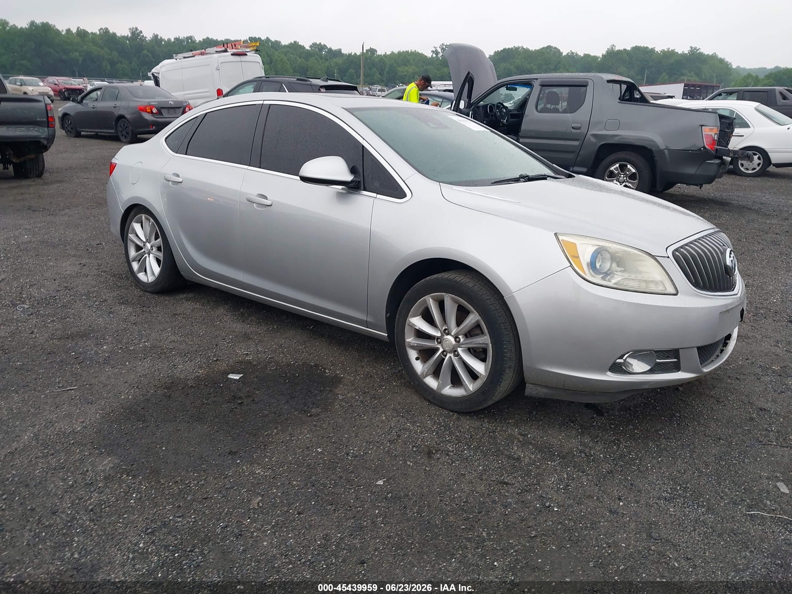 2015 Buick Verano Convenience Group, VIN 1G4PR5SK7F4162611 — Зад