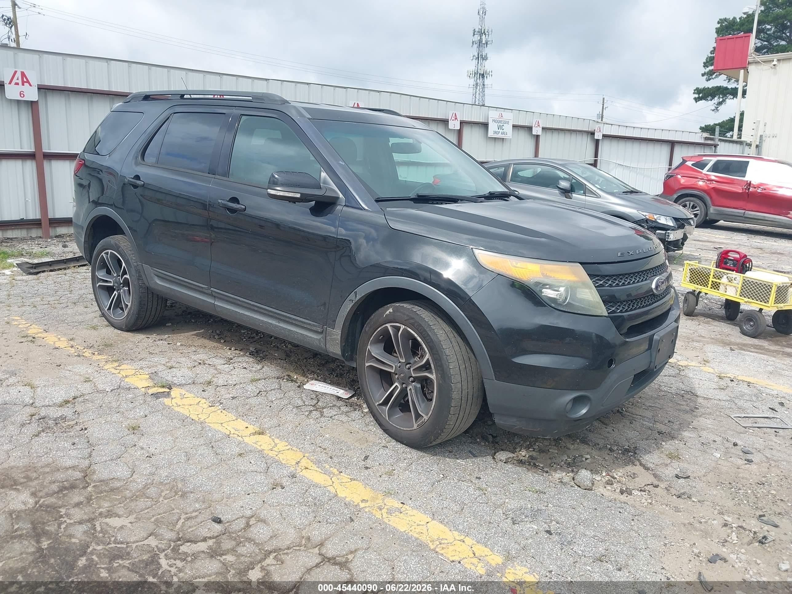 2015 Ford Explorer Sport, VIN 1FM5K8GT5FGB42662 — Front end