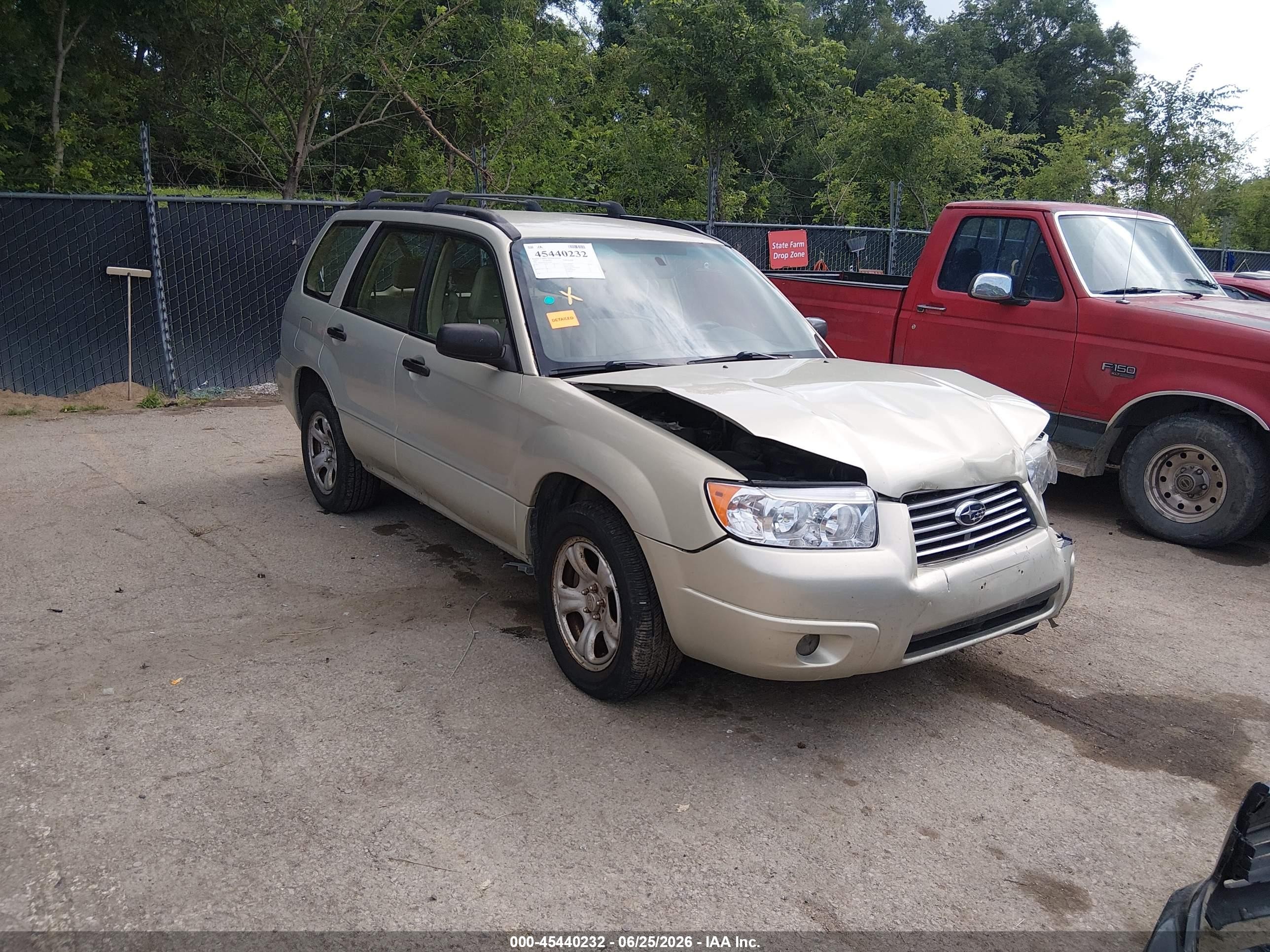 2007 Subaru Forester X, VIN JF1SG63647H730390 — Перед