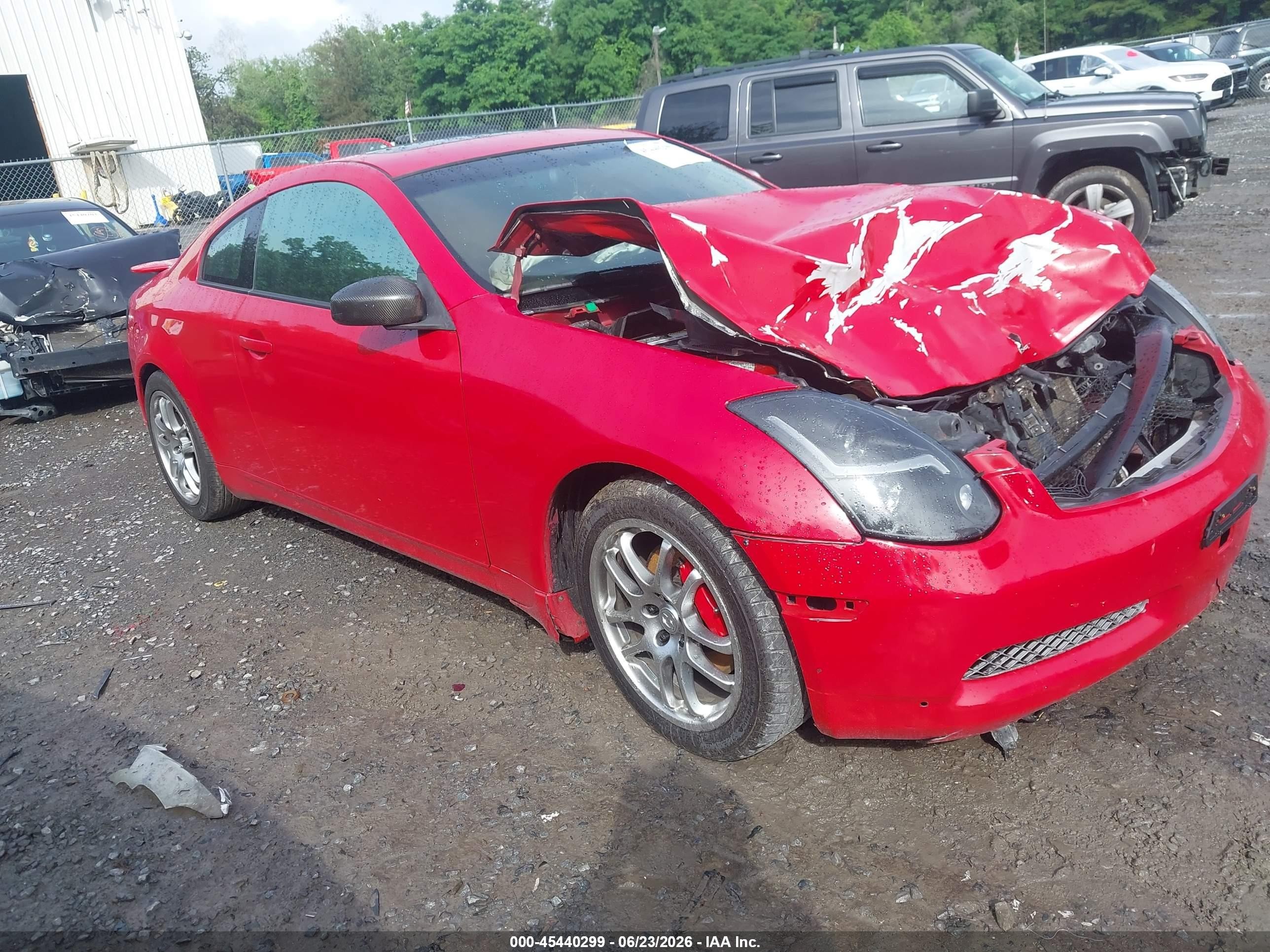 2004 Infiniti G35 w/Leather, VIN JNKCV54E14M828041 — Front end