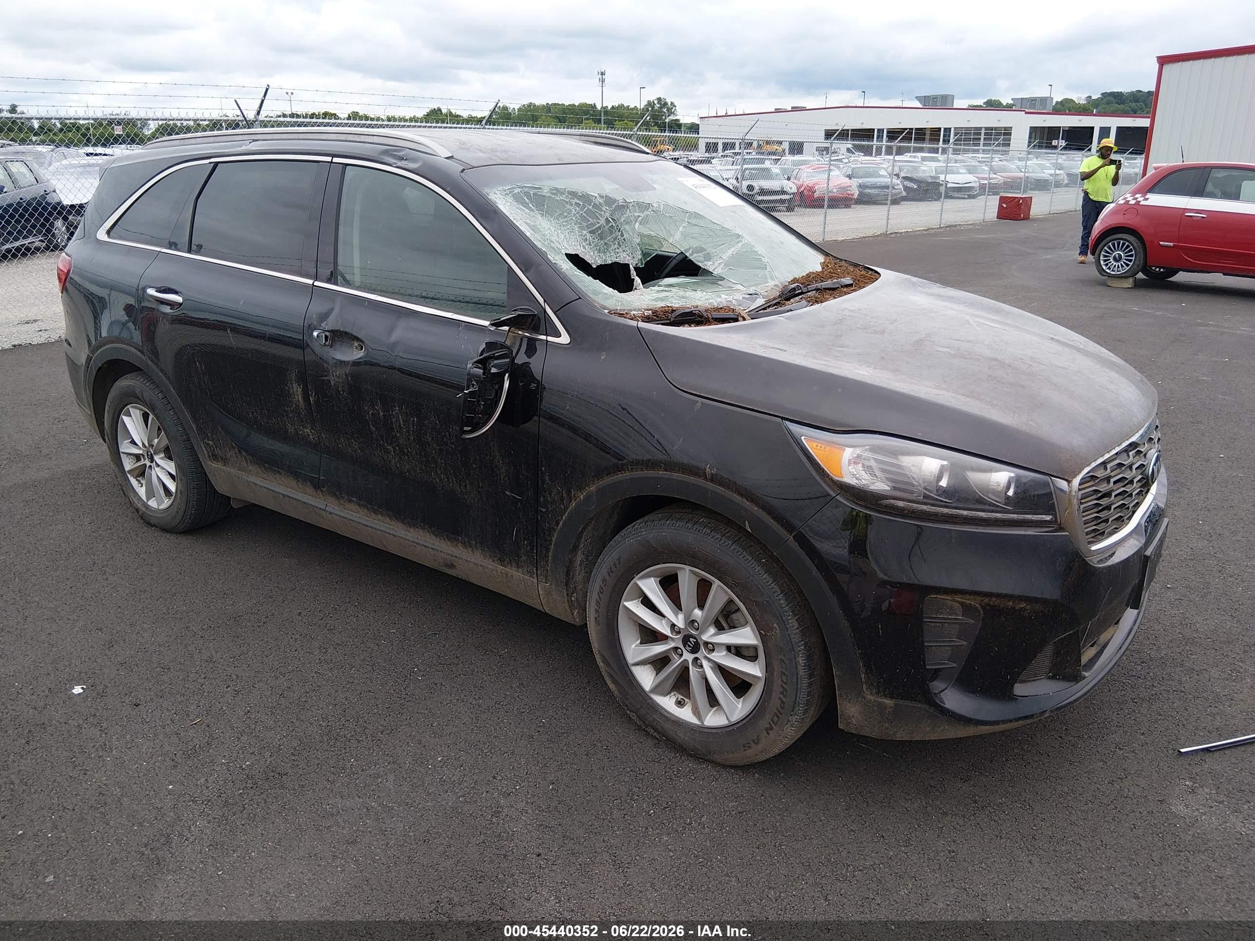 2020 Kia Sorento L, VIN 5XYPG4A33LG668495 — Крыша