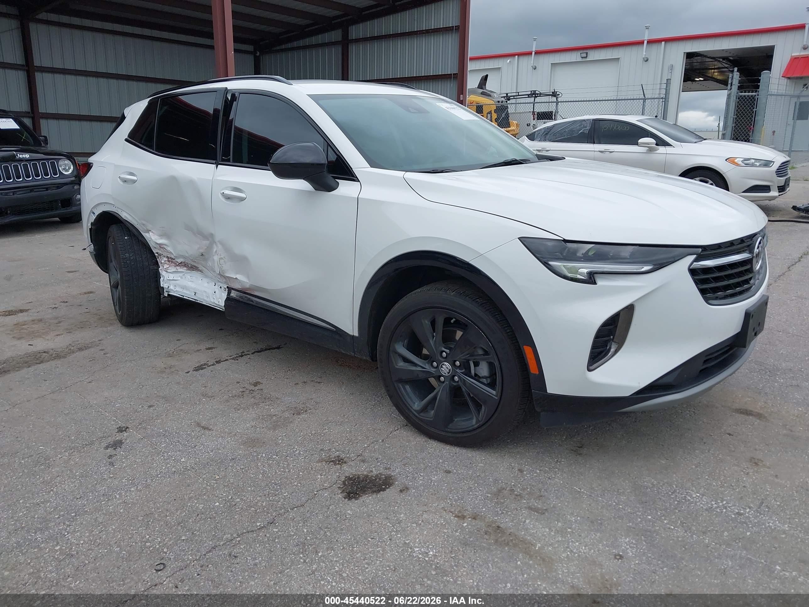 2023 Buick Envision Preferred, VIN LRBFZMR44PD030892 — Зад