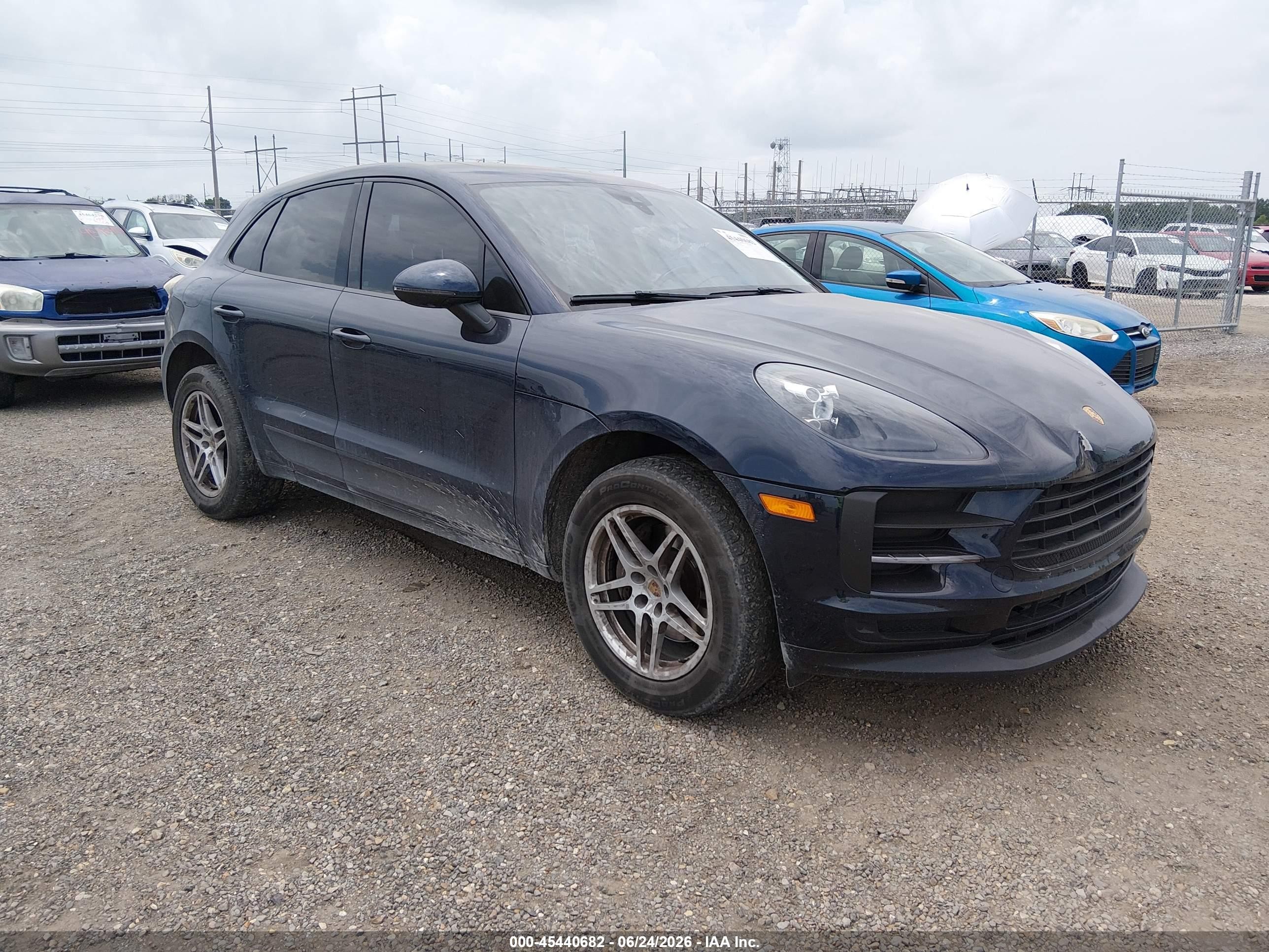 2019 Porsche Macan, VIN WP1AA2A59KLB06678 — Rear end