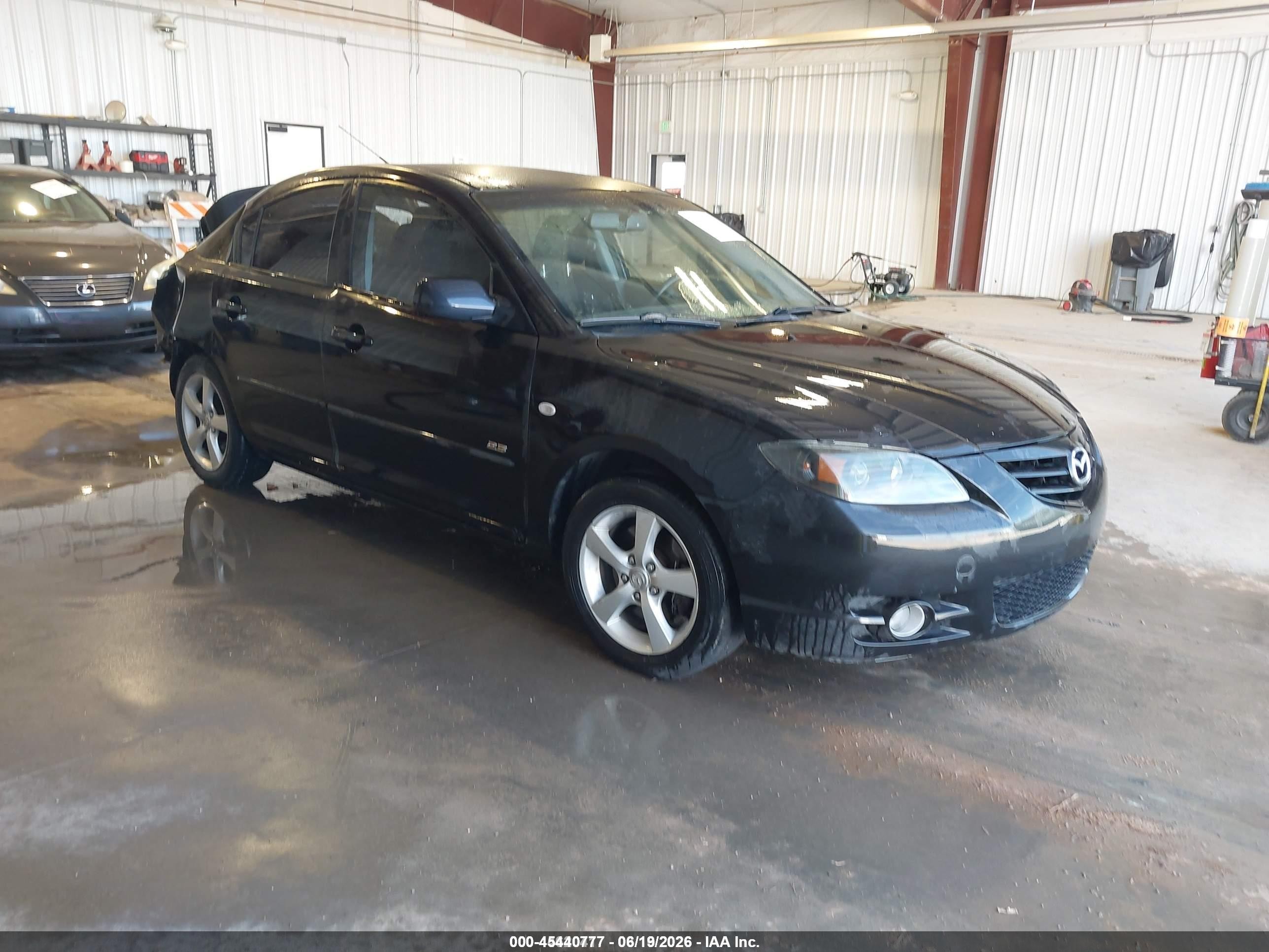 2006 Mazda 3 s, VIN JM1BK123961459627 — Зад