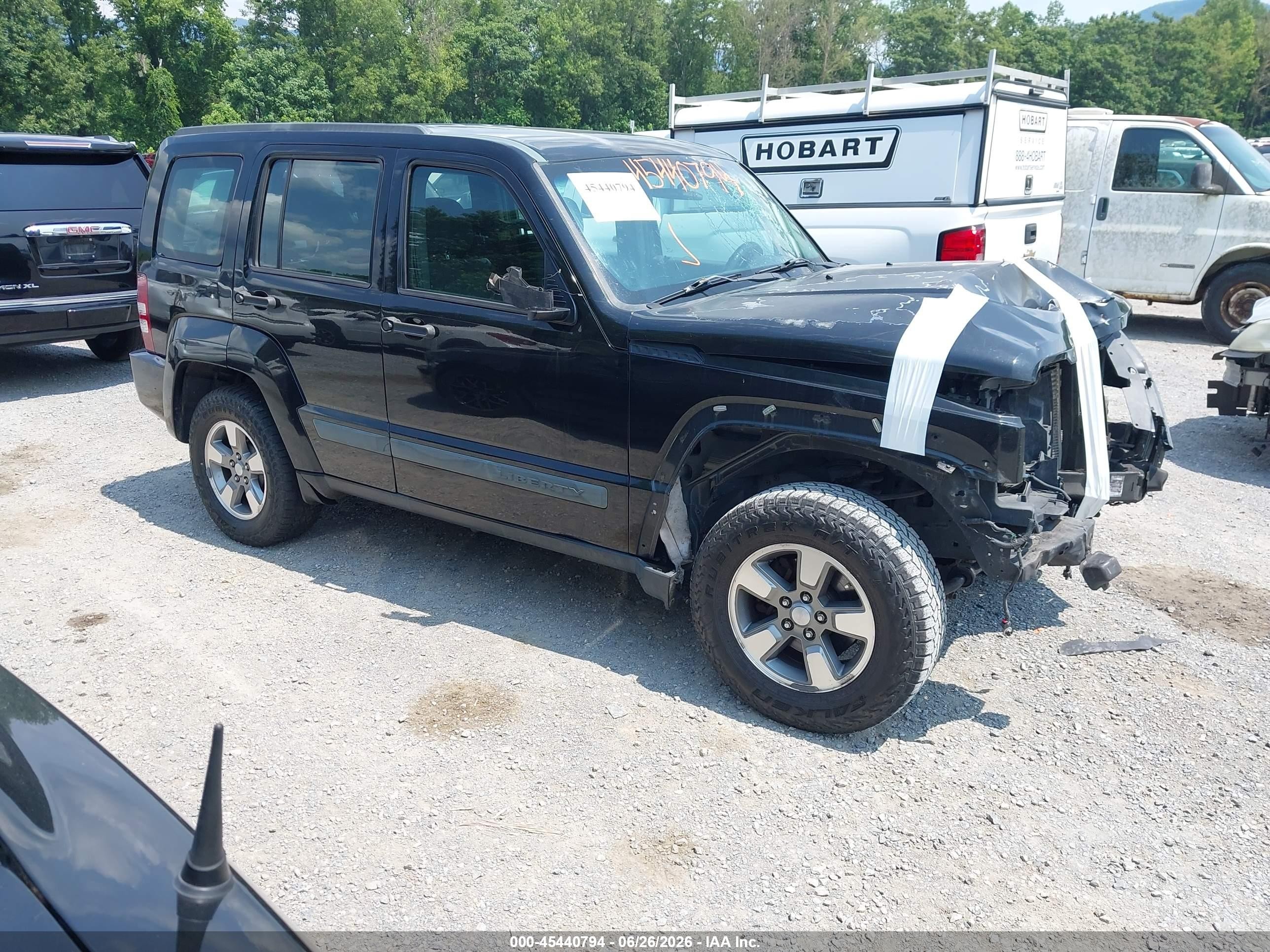2010 Jeep Liberty Sport, VIN 1J4PN2GK6AW101183 — Front end