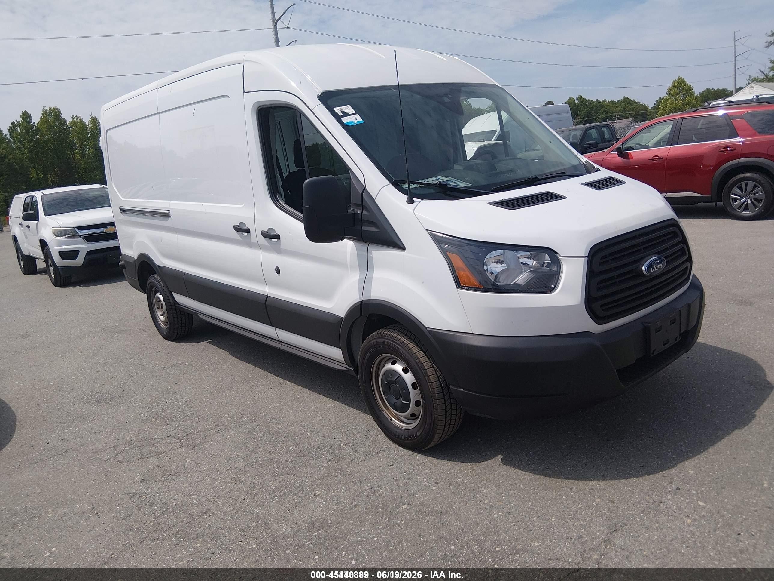 2019 Ford Transit, VIN 1FTBW2CM9KKB40363 — Normal wear