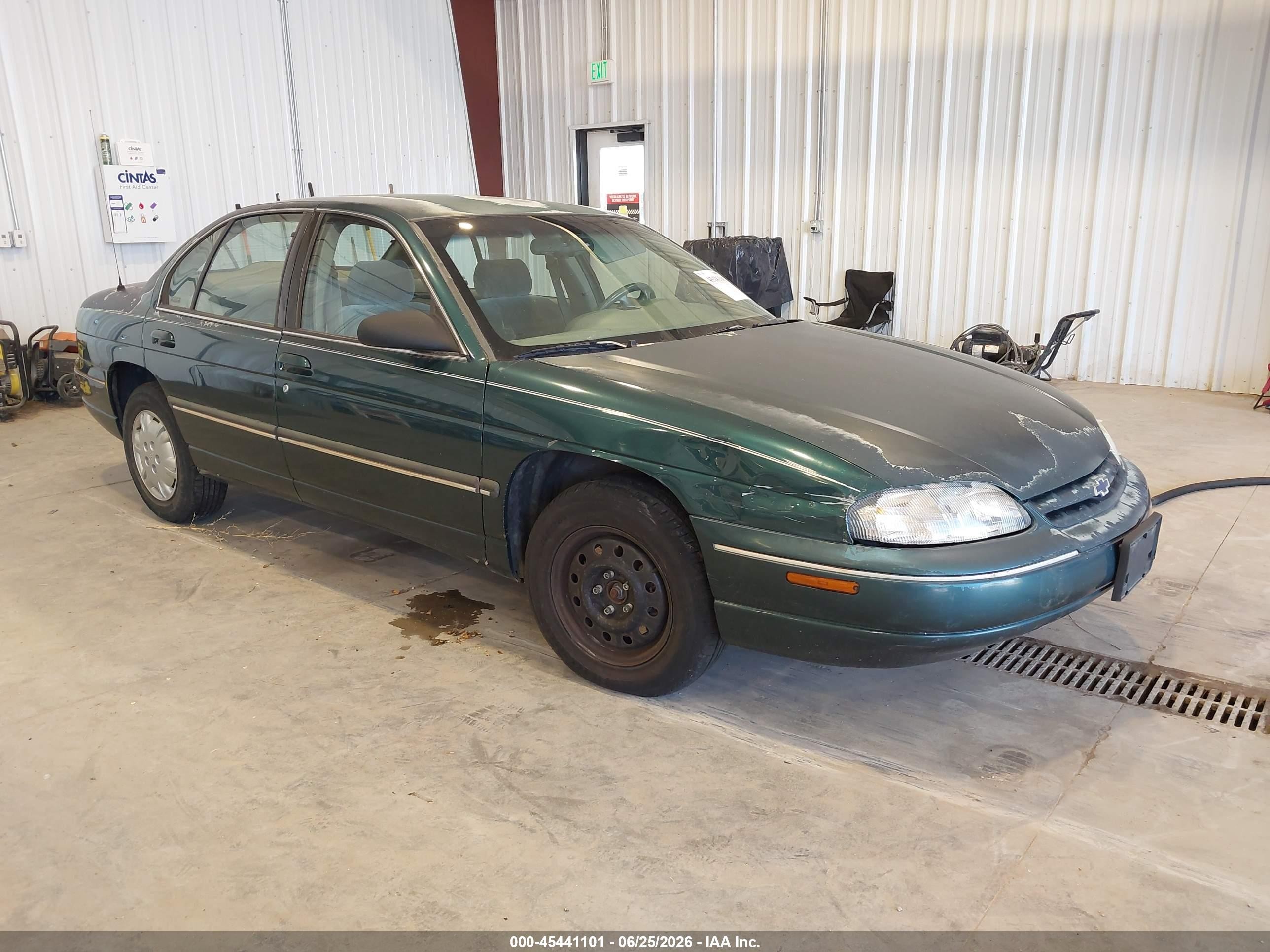 1997 Chevrolet Lumina LS, VIN 2G1WL52M8V1186163 — Normal wear