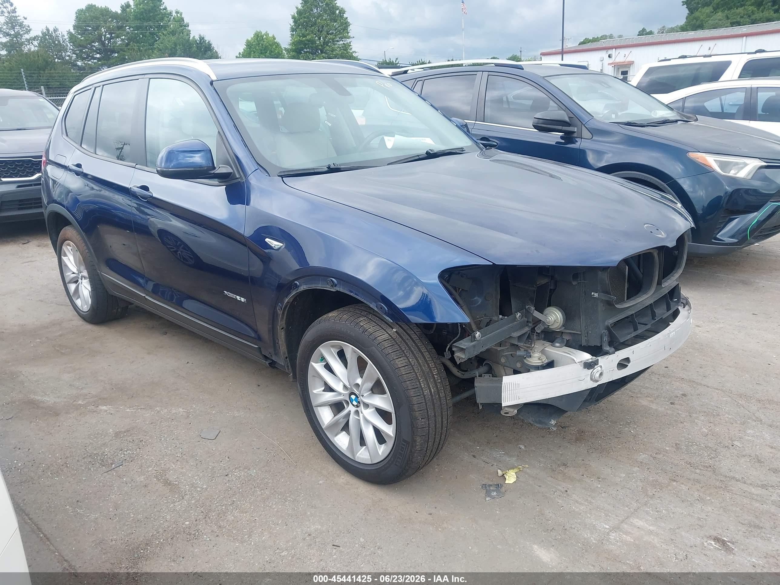 2016 BMW X3 xDrive28i, VIN 5UXWX9C52G0D89415 — Front end