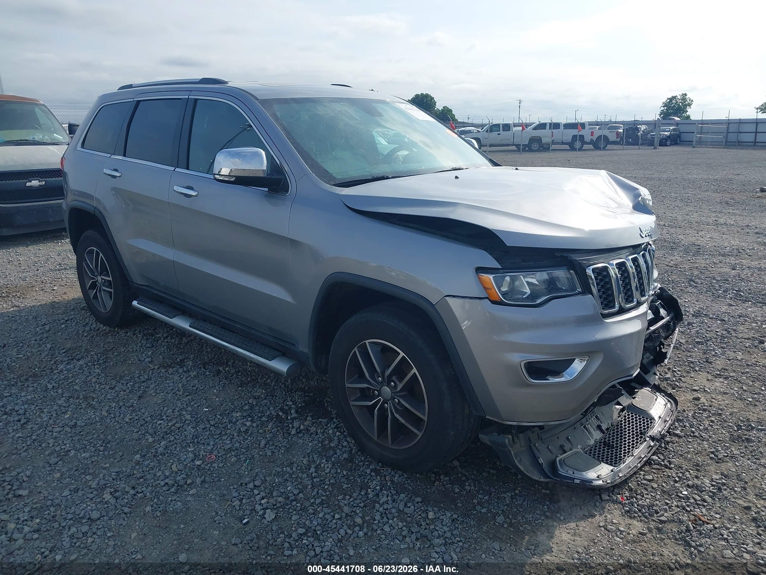 2017 Jeep Grand Cherokee Limited, VIN 1C4RJFBG2HC809253 — Перед