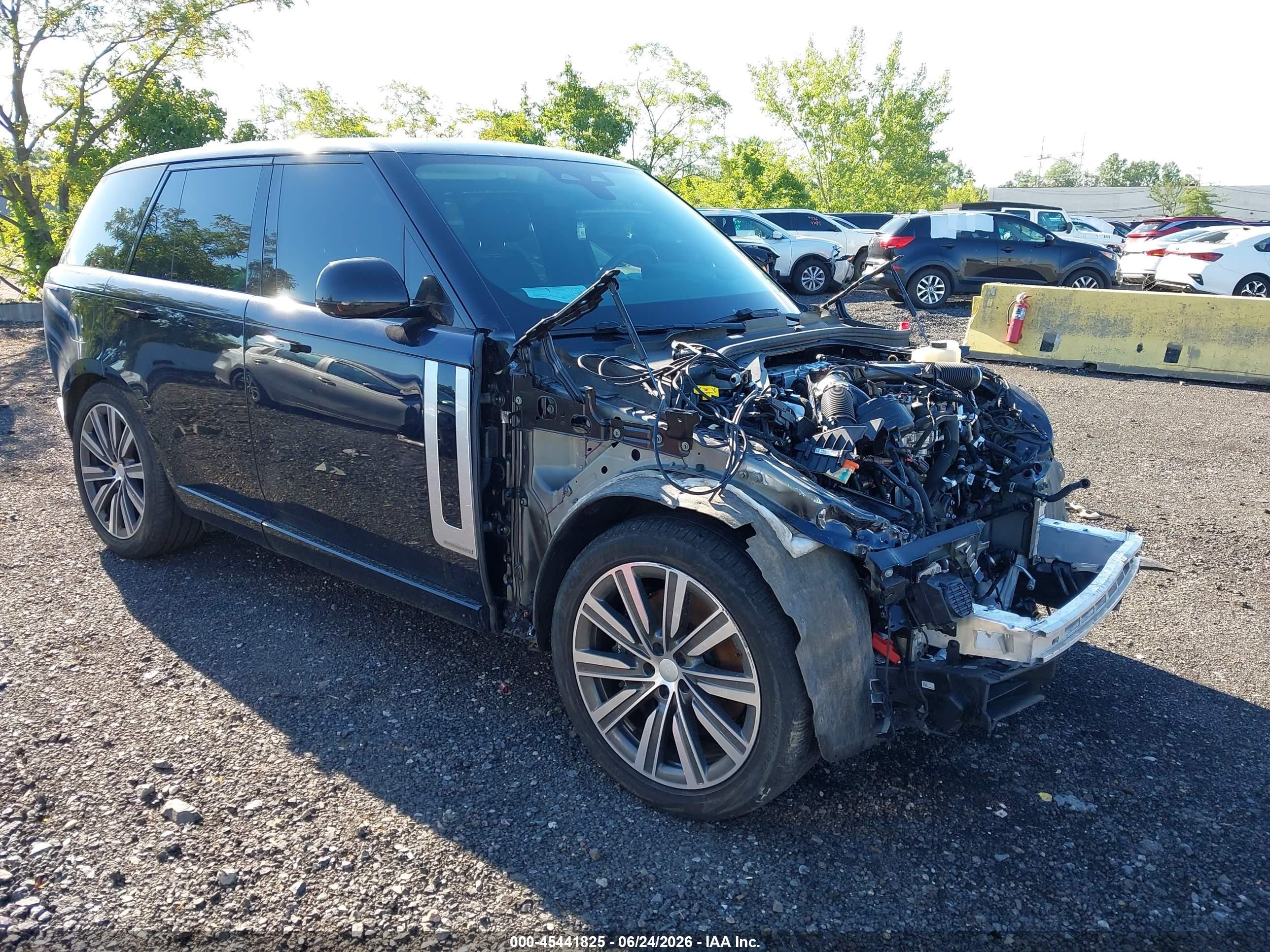 2025 Land Rover Range Rover, VIN SALK19F47SA257263 — Front end