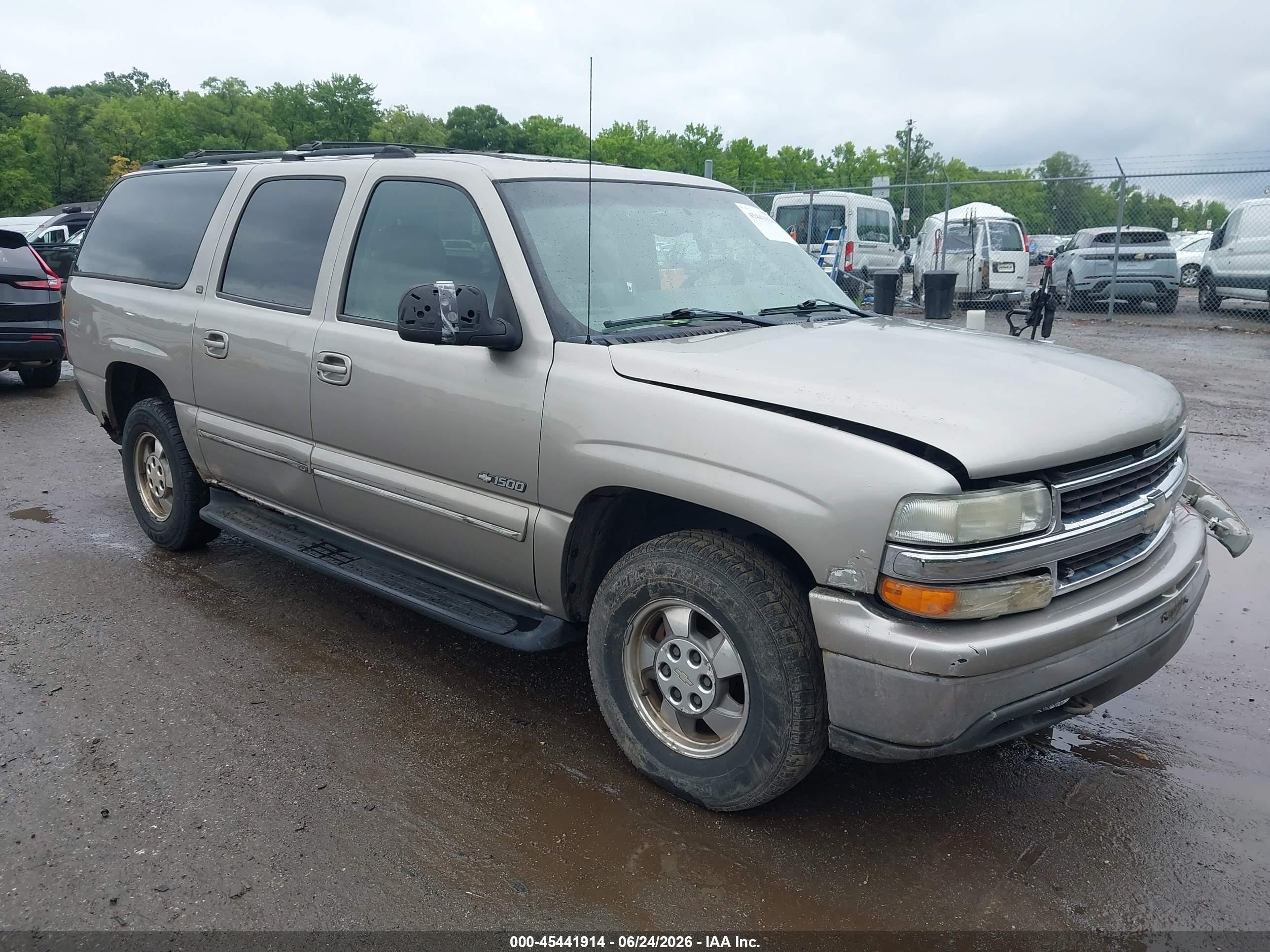 2000 Chevrolet Suburban LS, VIN 3GNFK16T6YG193409 — All over