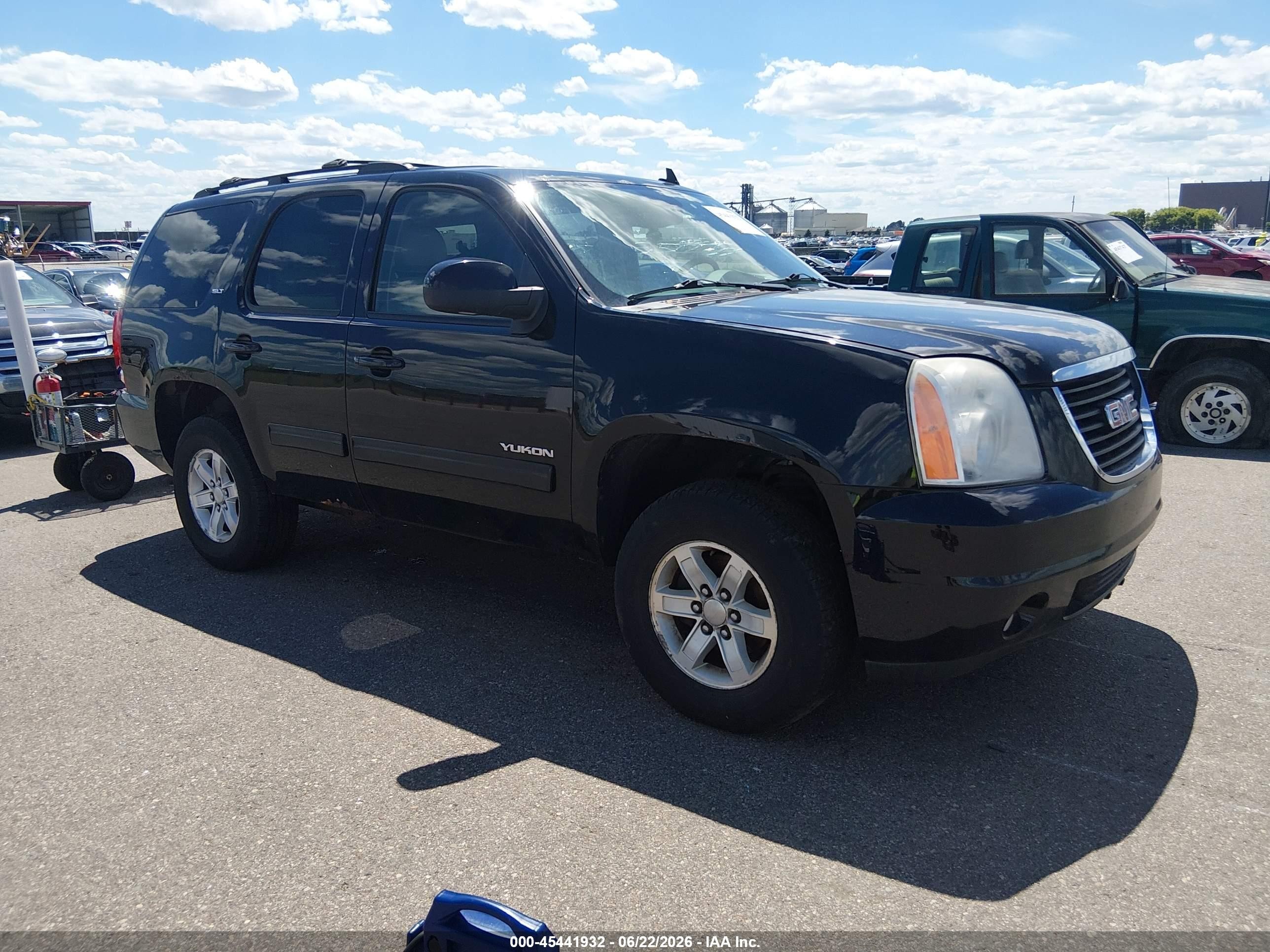 2011 GMC Yukon SLT, VIN 1GKS2CE02BR256480 — Механическое