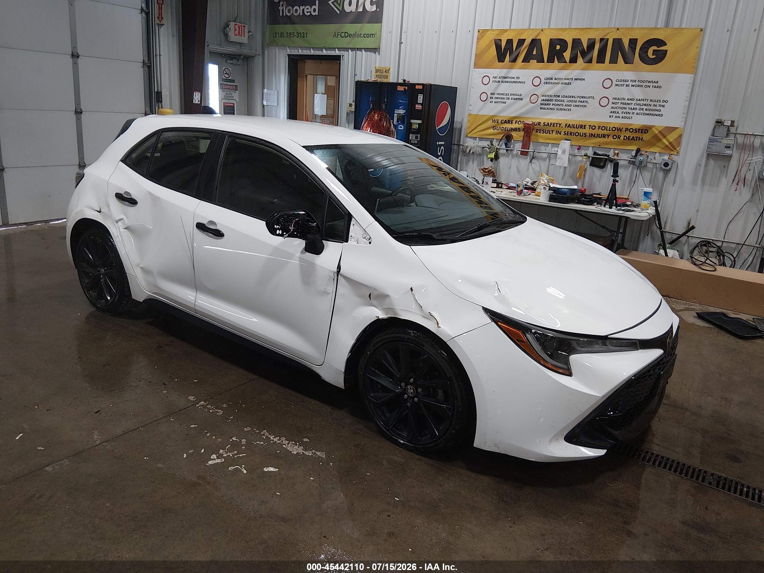 2022 Toyota Corolla SE, VIN JTND4MBE2N3163708 — Side