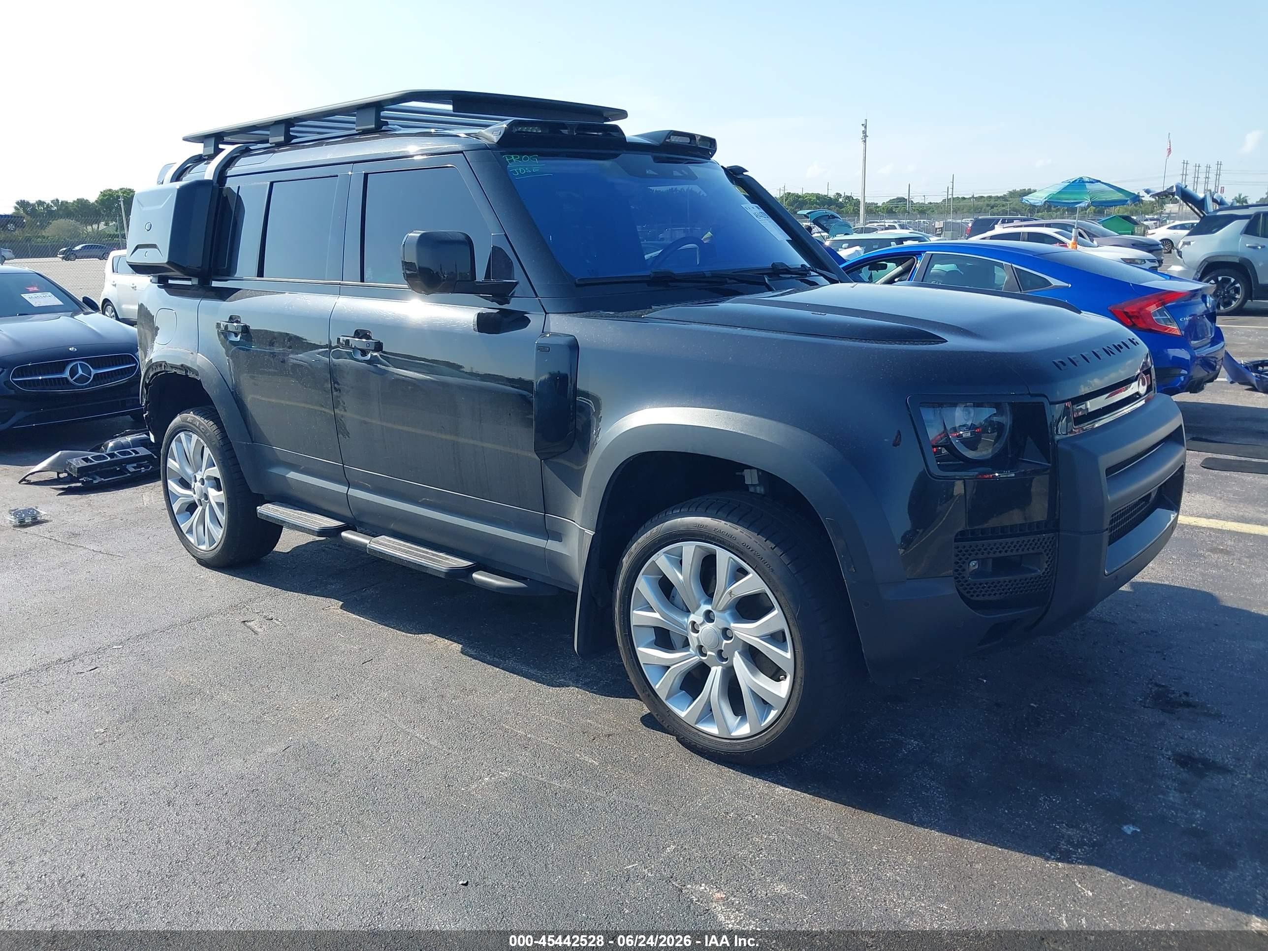 2020 Land Rover Defender HSE, VIN SALE9EEU3L2017641 — Rear end