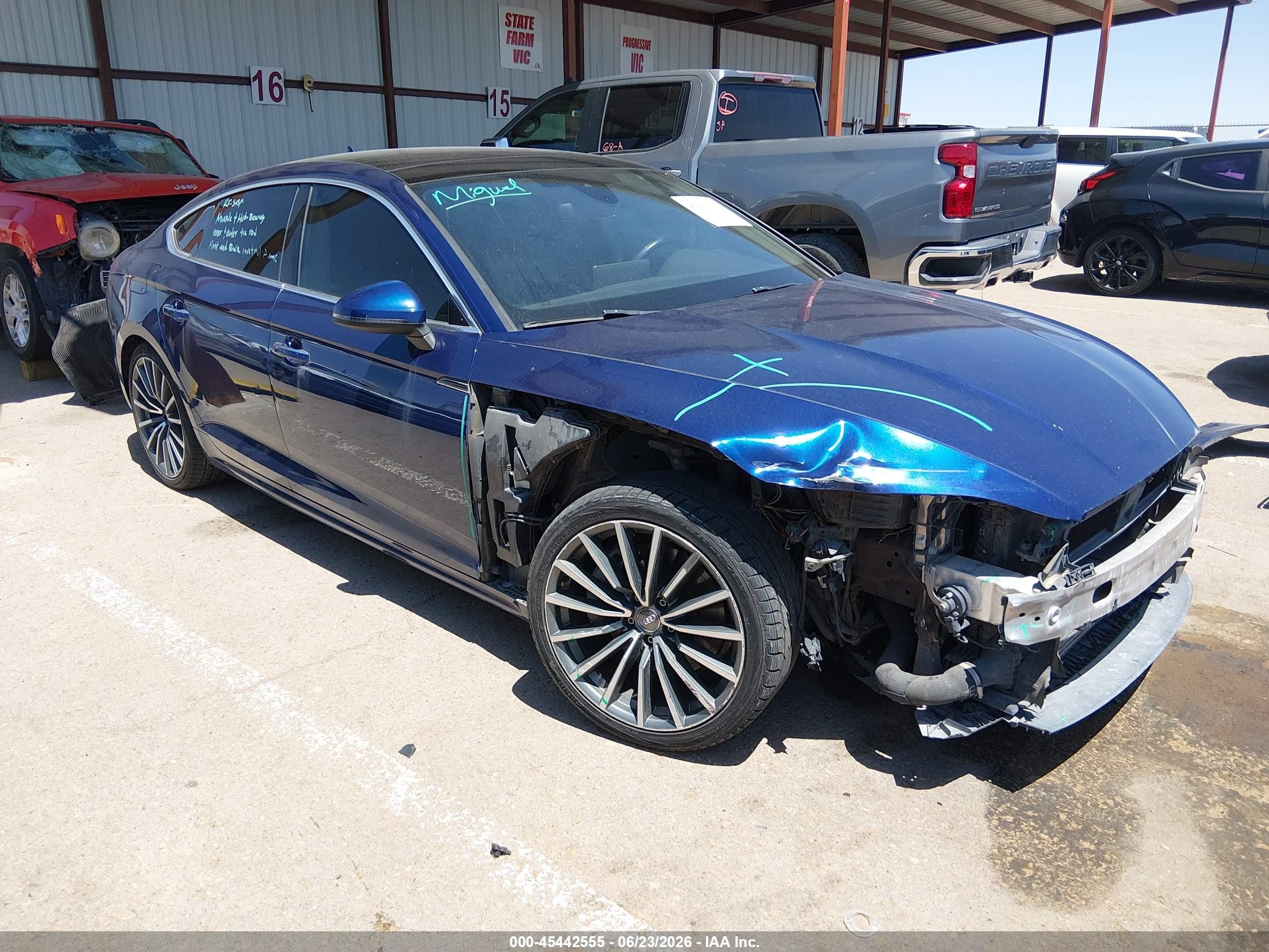 2018 Audi A5 Sportback Premium Plus, VIN WAUBNCF59JA061161 — Перед