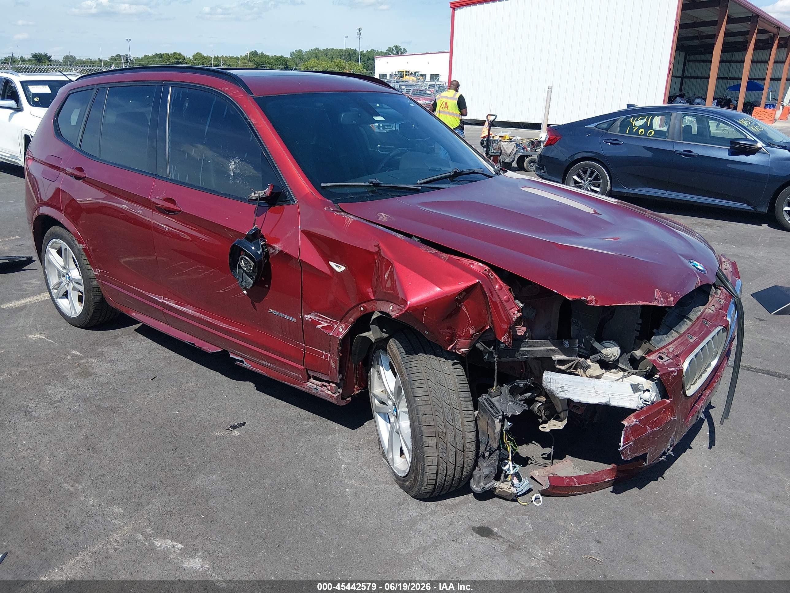 2013 BMW X3 xDrive35i, VIN 5UXWX7C52DL980761 — Front end