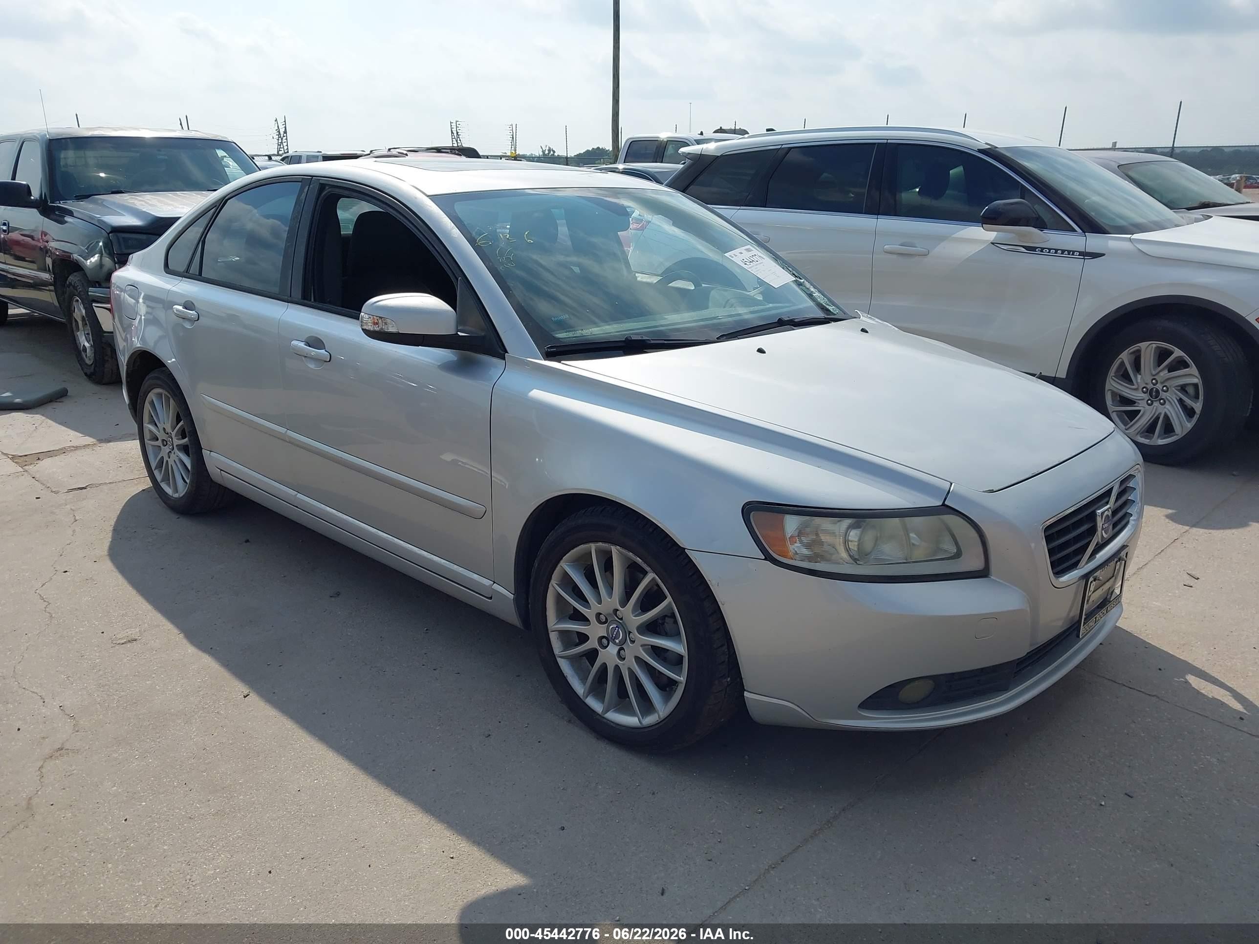 2009 Volvo S40 2.4L, VIN YV1MS382492447798 — Бок