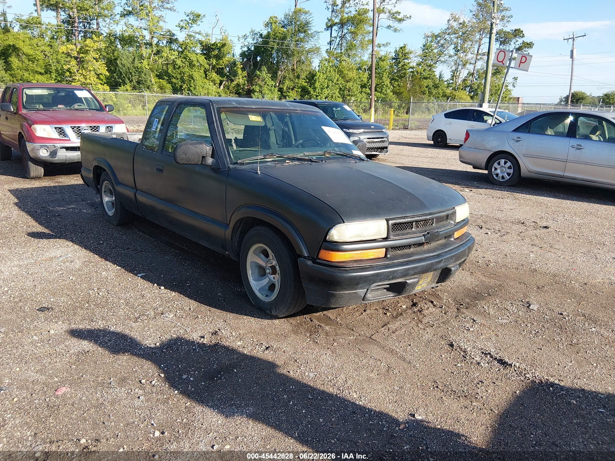 2003 Chevrolet S-10, VIN 1GCCS19H338117891 — Normal wear