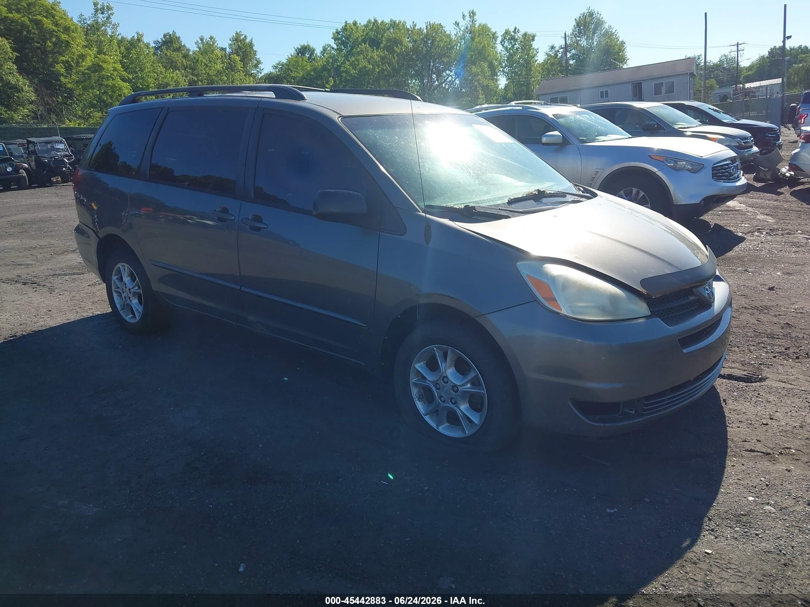 2004 Toyota Sienna LE, VIN 5TDBA23C54S021663 — Обычный износ