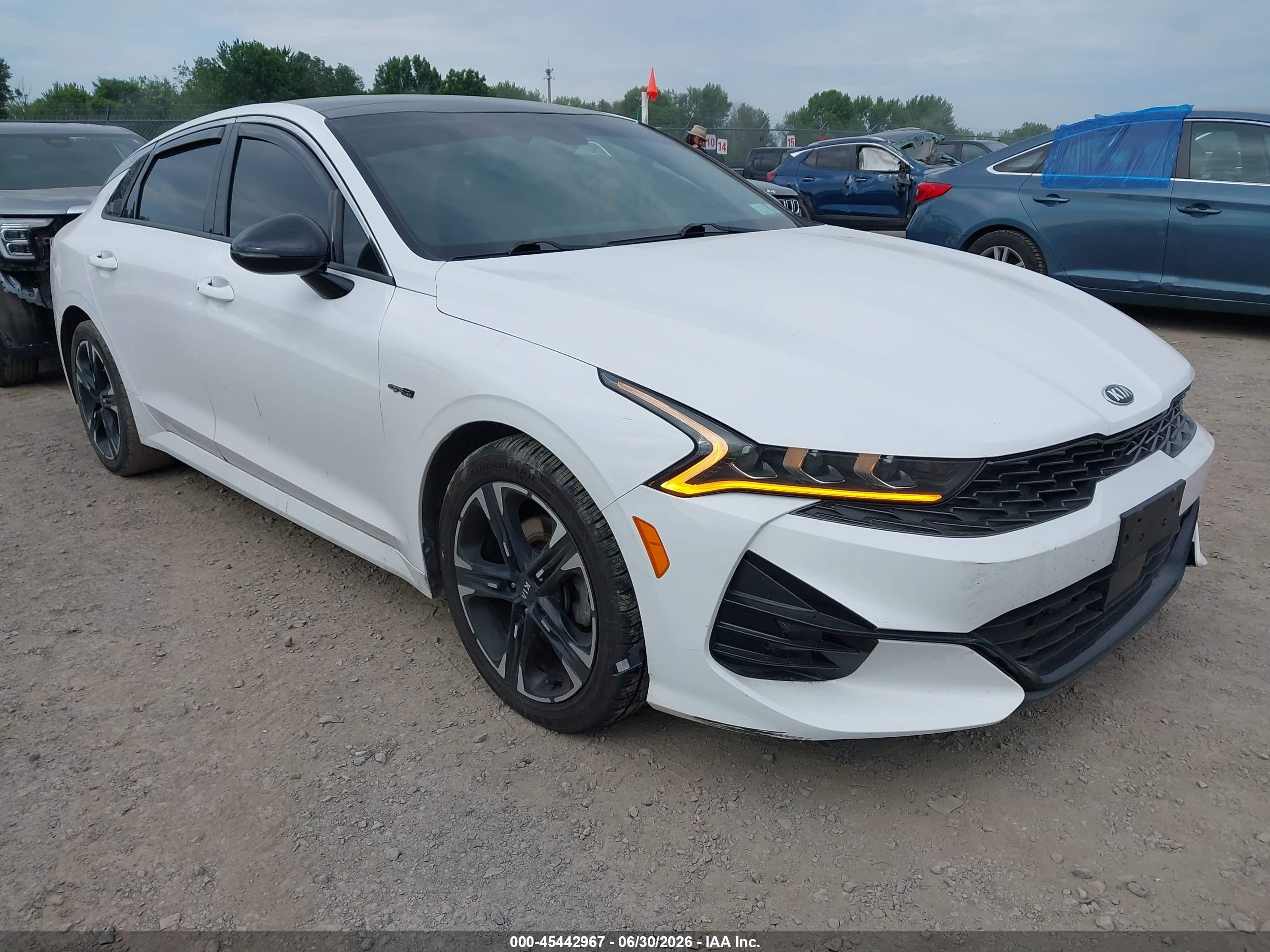 2021 Kia K5 GT-Line, VIN 5XXG64J21MG049782 — Side