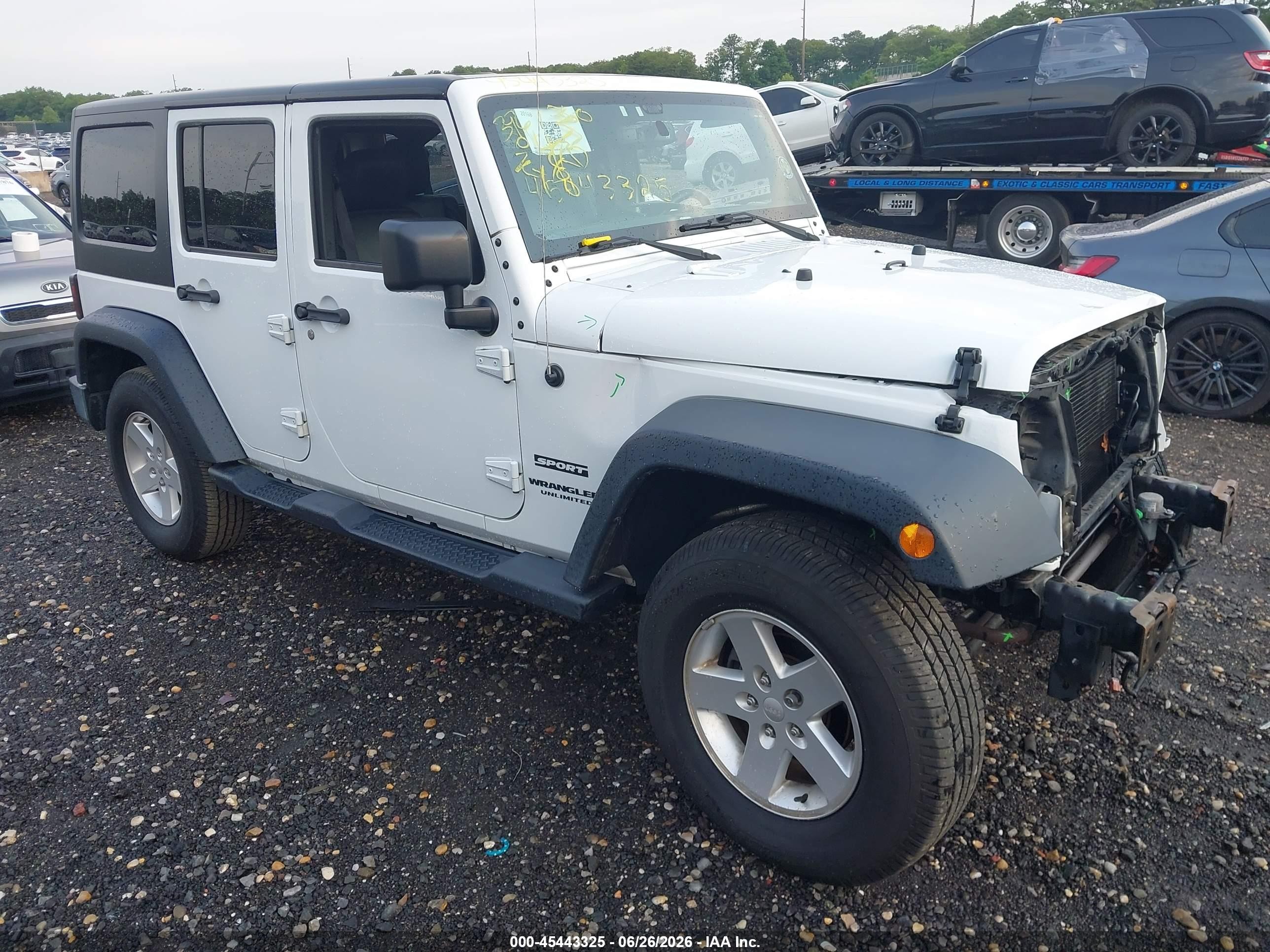 2017 Jeep Wrangler Unlimited Sport, VIN 1C4BJWDG2HL652368 — Front end