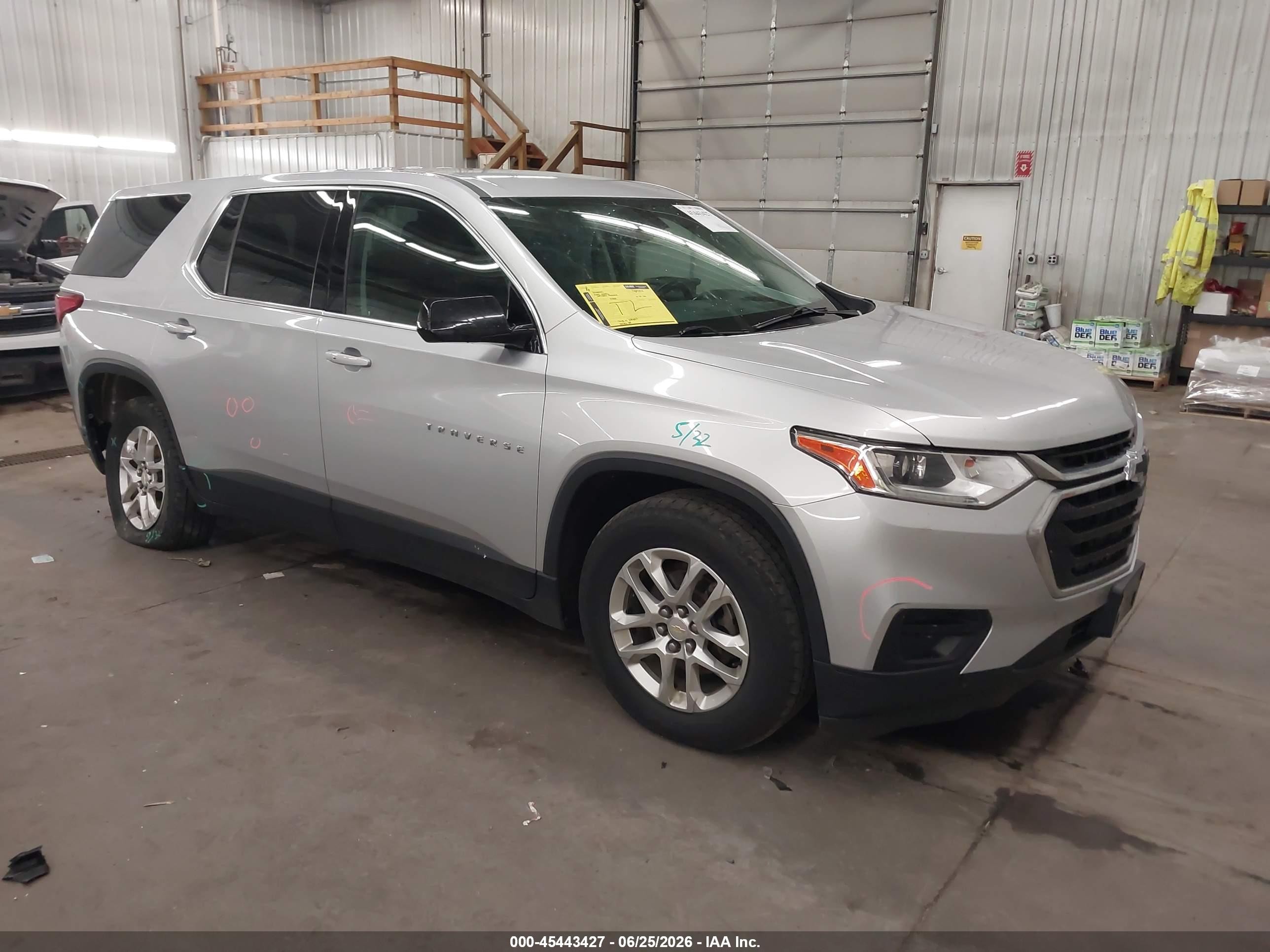2019 Chevrolet Traverse LS, VIN 1GNEVFKW5KJ176770 — Rear end