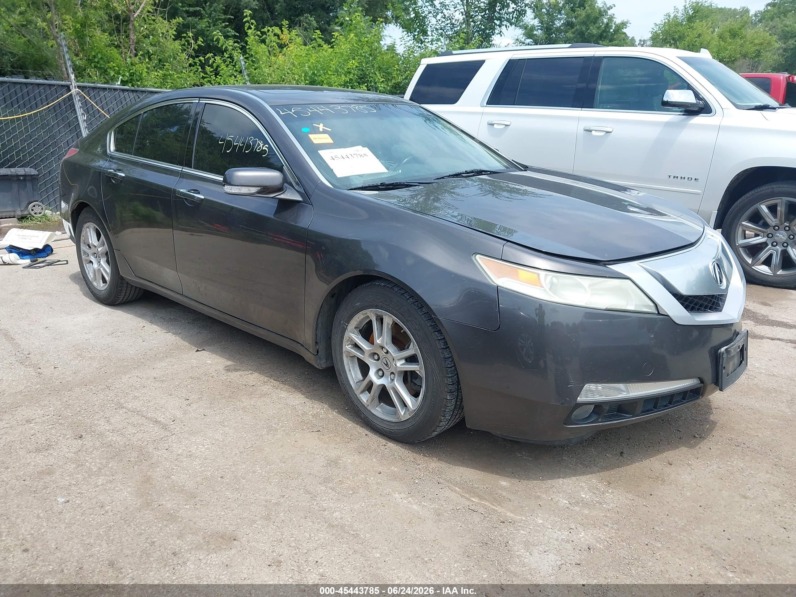 2011 Acura TL Technology, VIN 19UUA8F52BA005473 — Перед