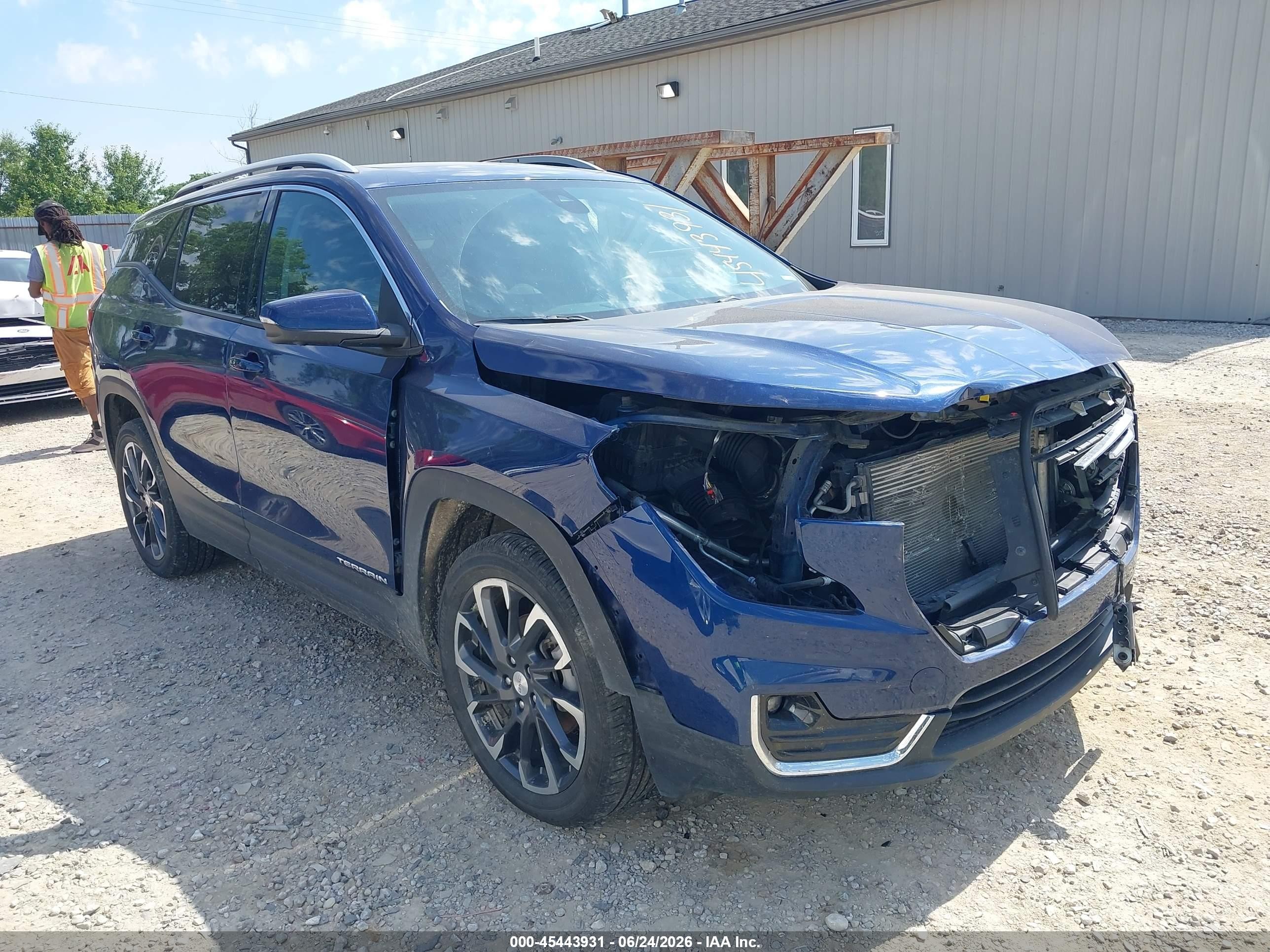 2022 GMC Terrain SLT, VIN 3GKALVEV2NL126534 — Front end