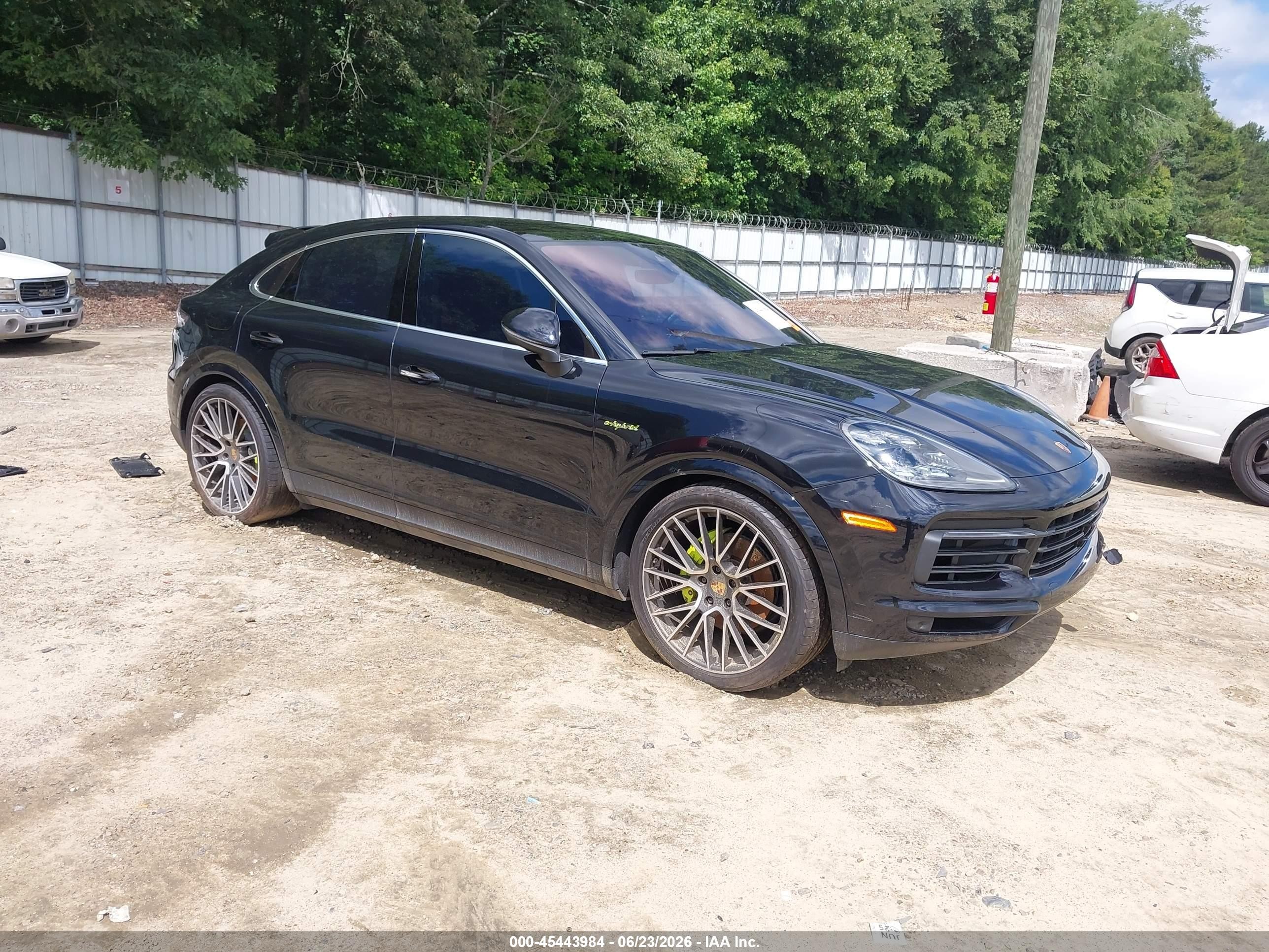 2022 Porsche Cayenne E-Hybrid, VIN WP1BE2AY3NDA51131 — Side
