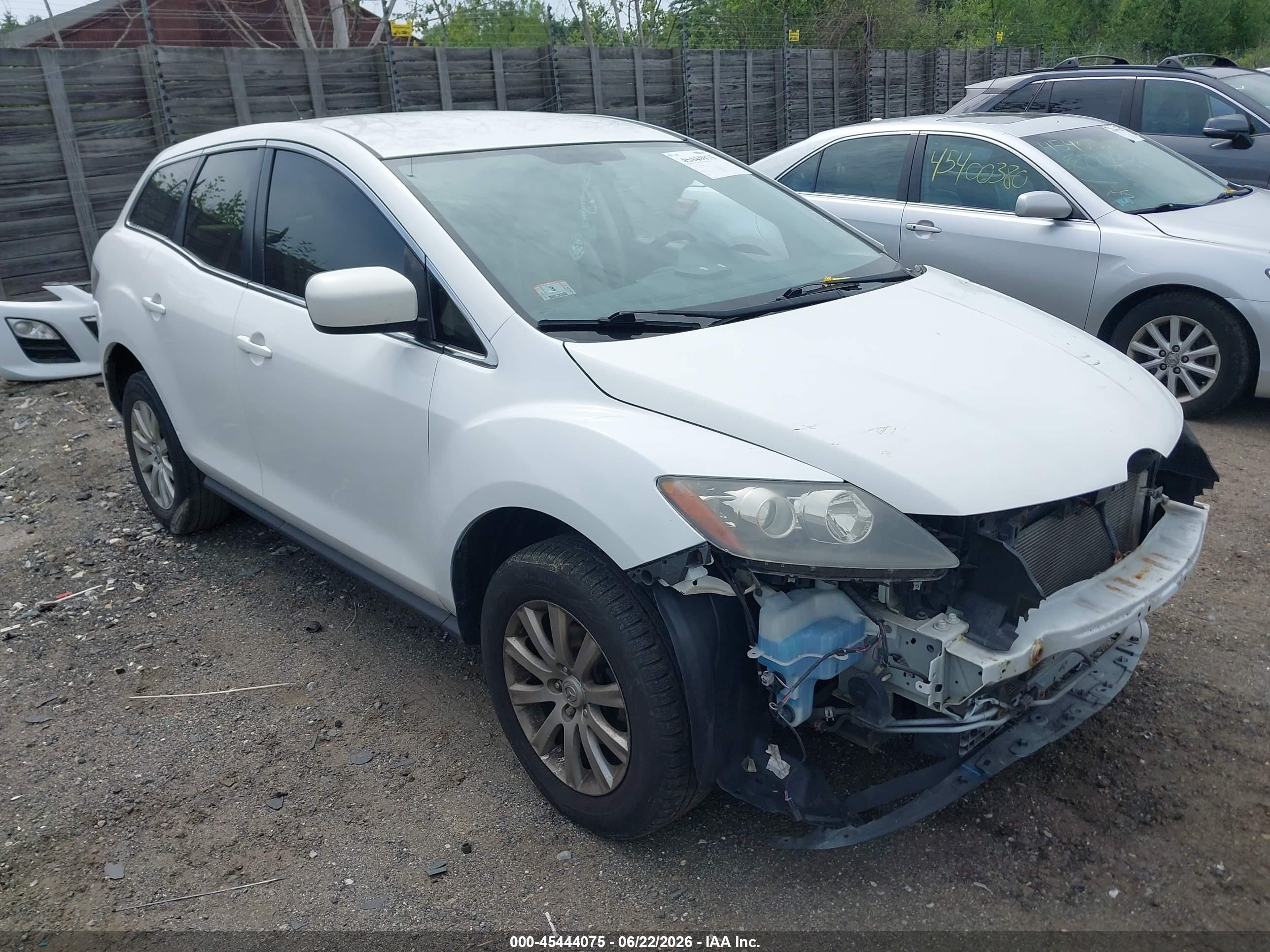 2012 Mazda CX-7 i SV, VIN JM3ER2AM2C0418368 — Перед