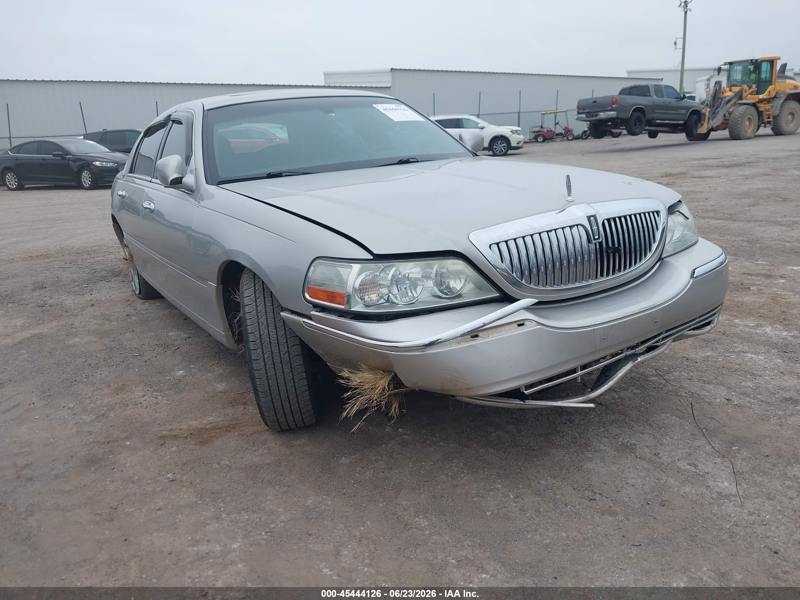 2006 Lincoln Town Car Signature Limited, VIN 1LNHM82V46Y646808 — All over