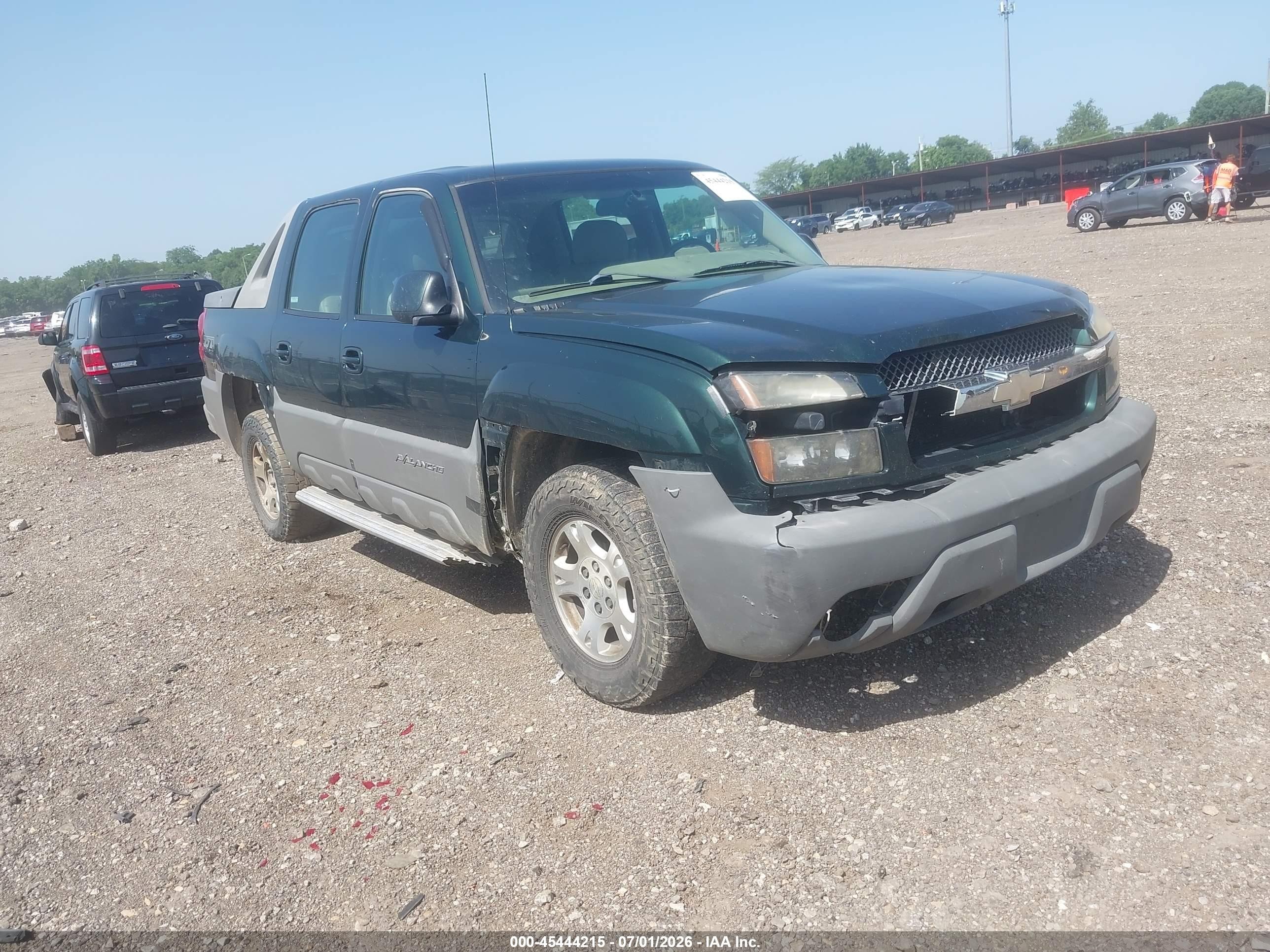2002 Chevrolet Avalanche, VIN 3GNEK13T92G112071 — Перед