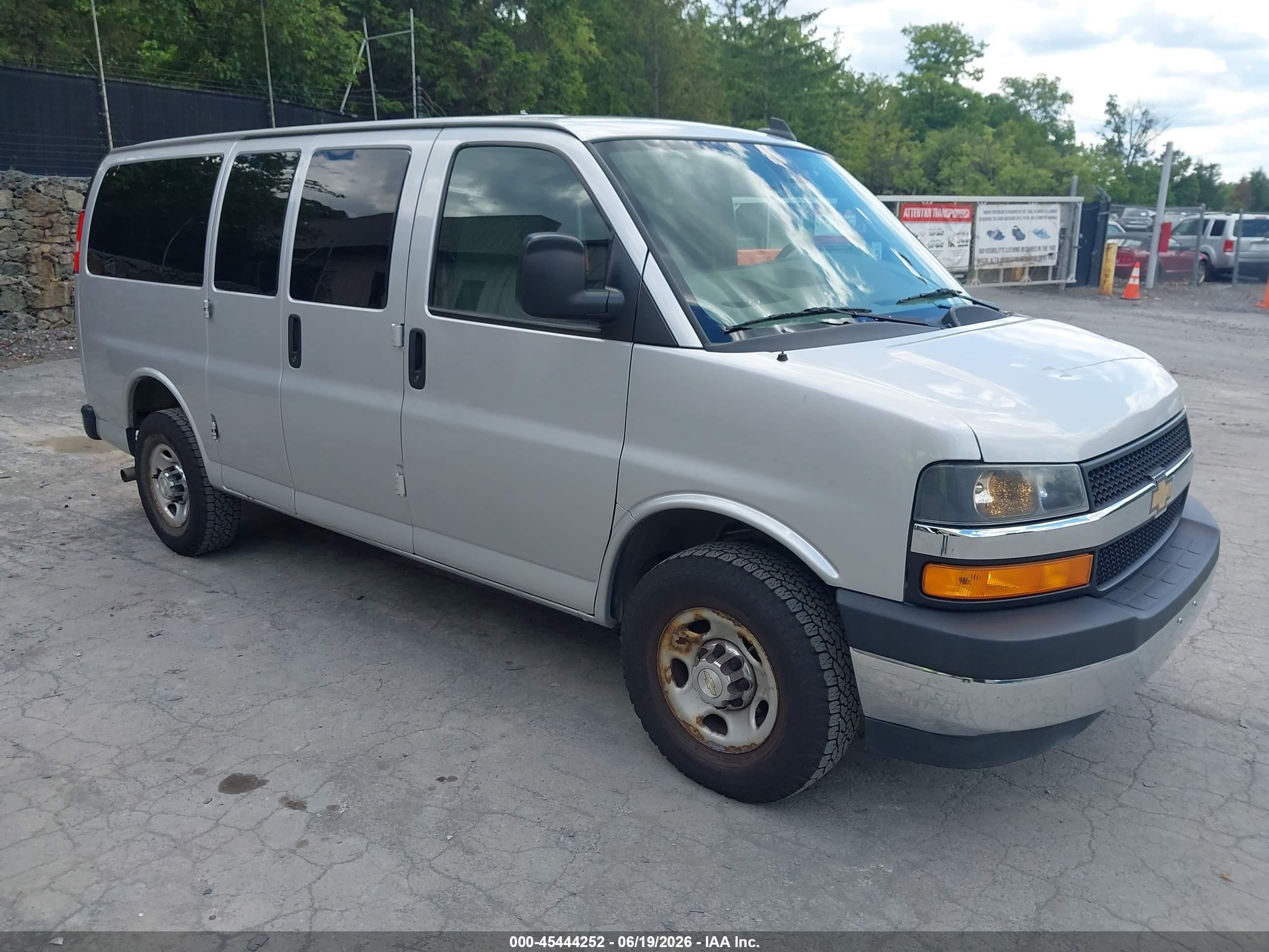2021 Chevrolet Express Passenger LT, VIN 1GAWGFFPXM1226374 — Repossession