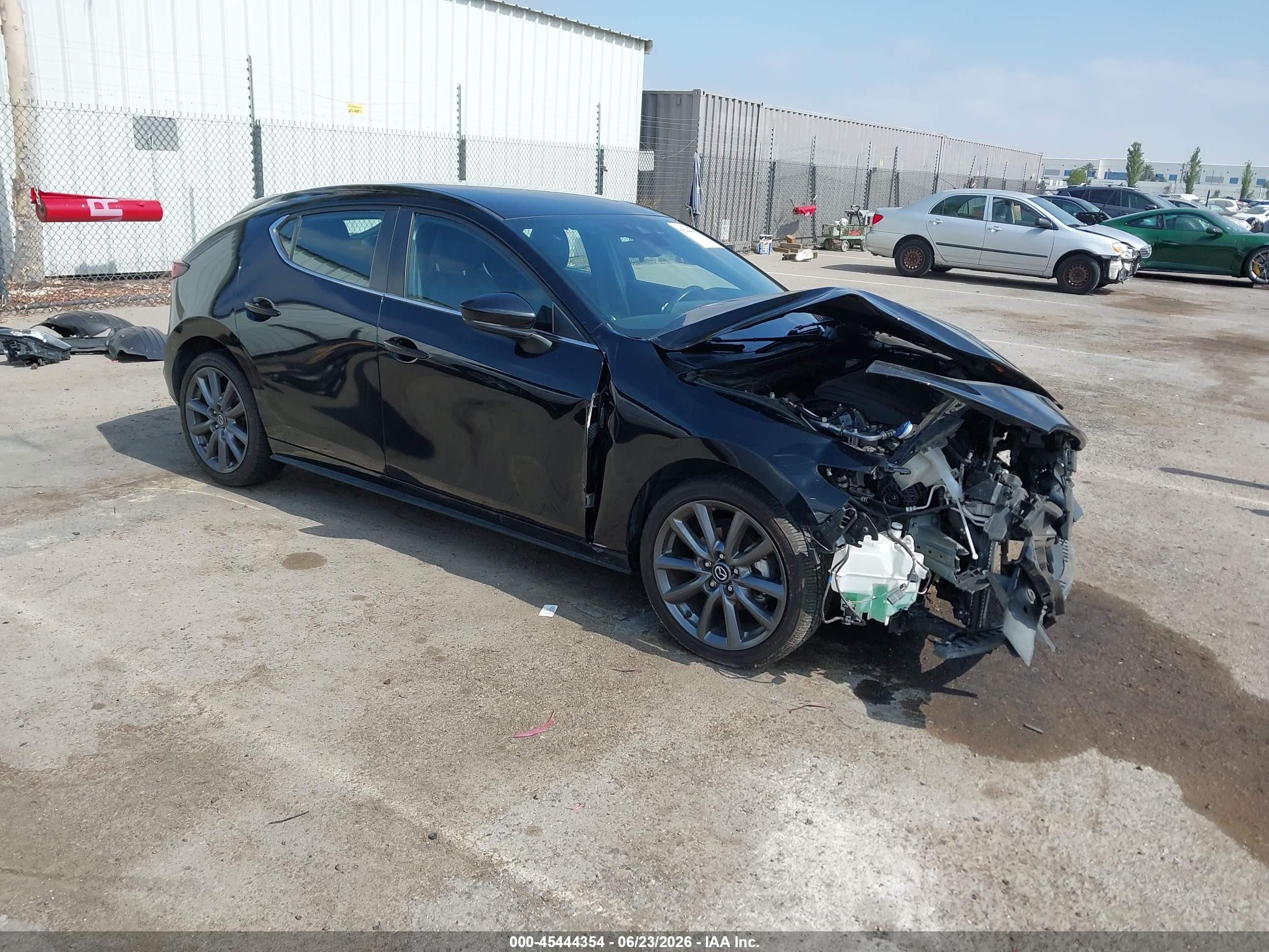 2022 Mazda 3 Select, VIN JM1BPAKL9N1516599 — Front end