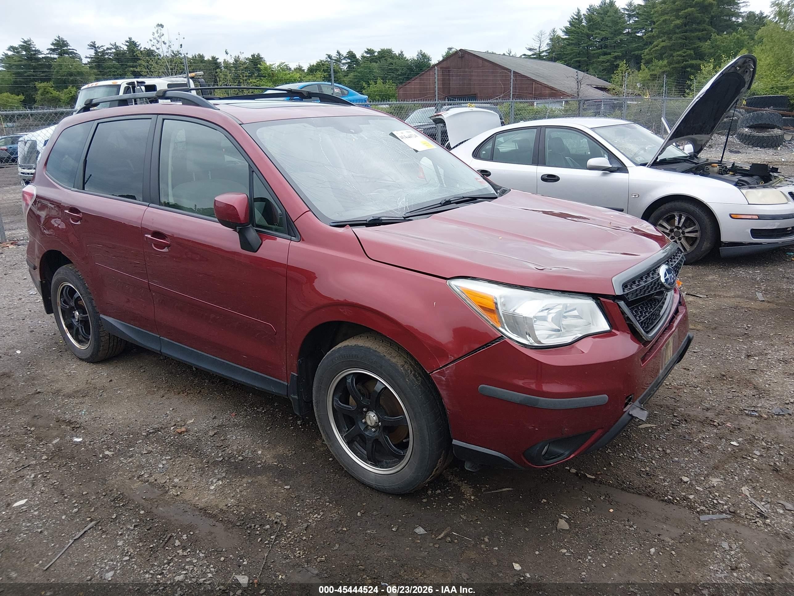 2015 Subaru Forester Premium, VIN JF2SJAFC7FH459485 — Front end