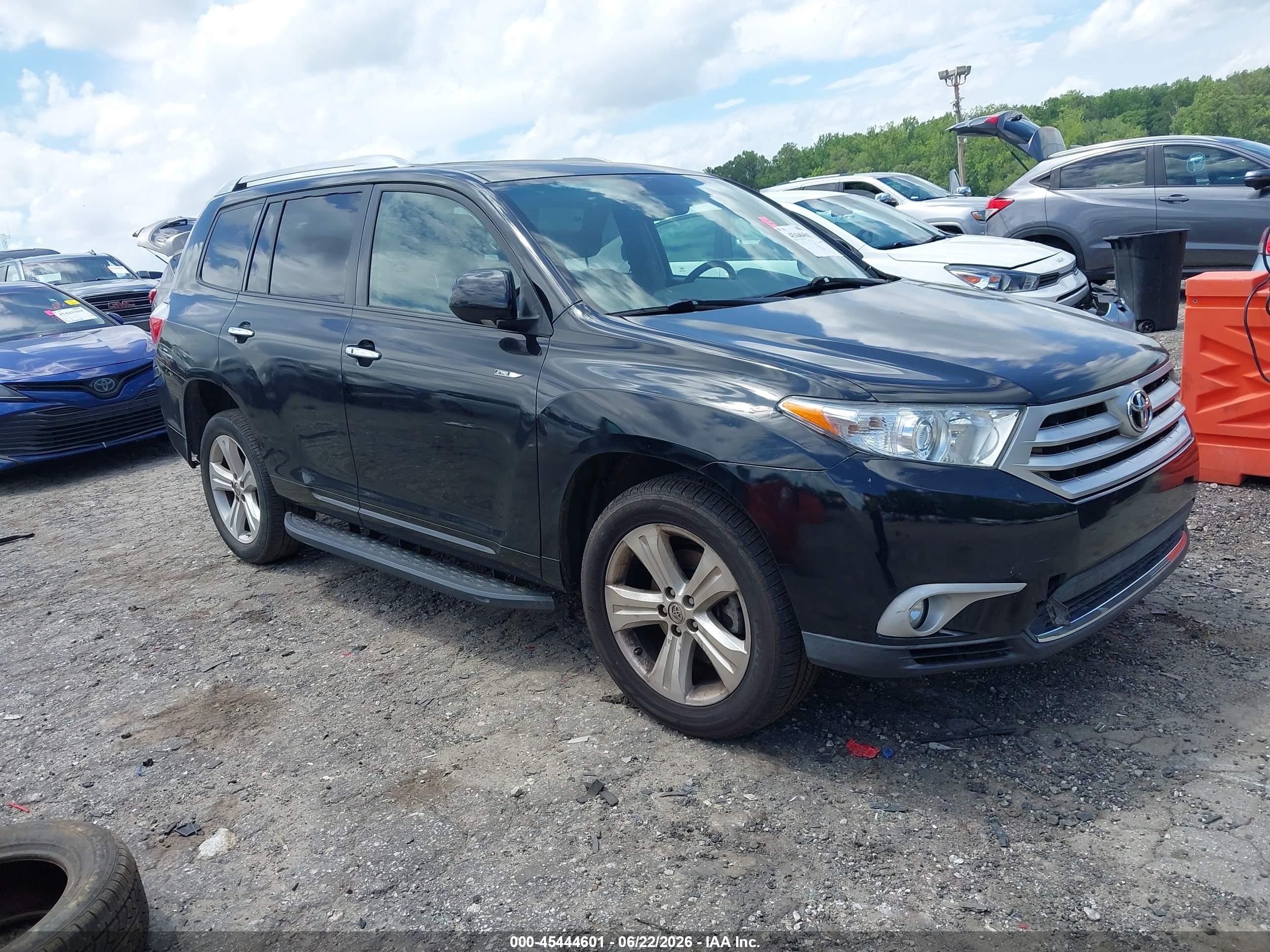 2010 Toyota Highlander Limited, VIN JTEDK3EHXA2162621 — Front end