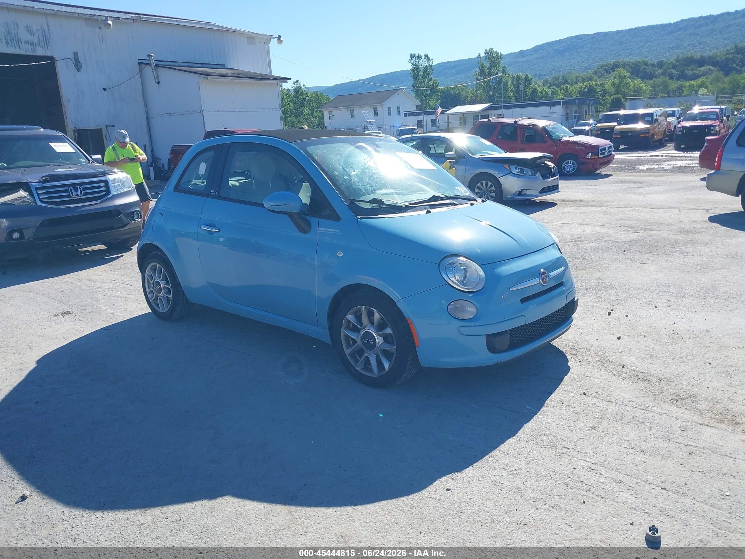 2017 FIAT 500 Pop, VIN 3C3CFFLR9HT618879 — Front end